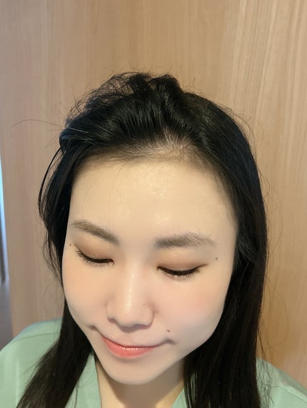 のぶあゆ on LIPS 「.🖤Pmelあざむきヘアシャドウ🖤小顔に見せたいけど整形はち..」(4枚目)