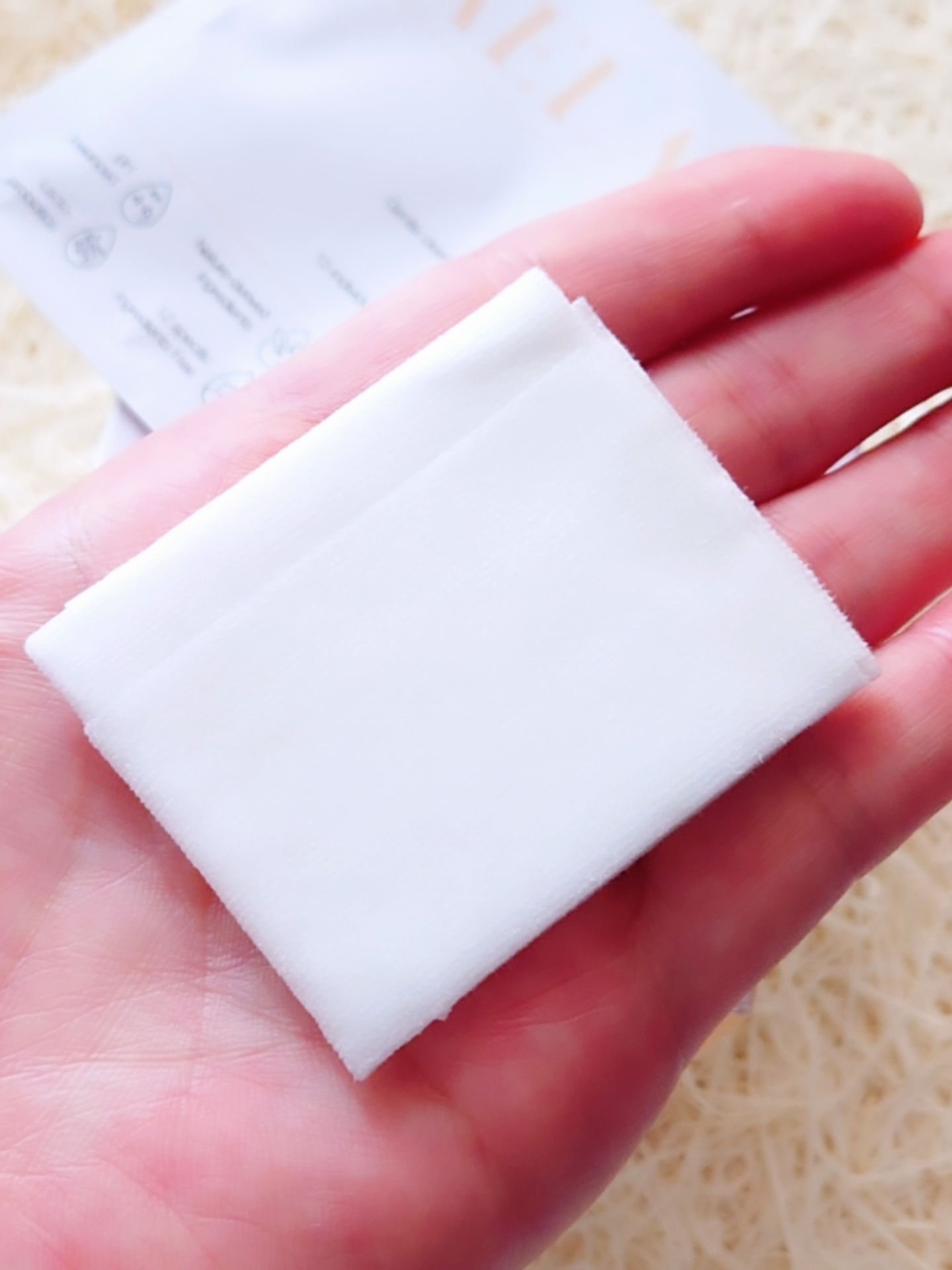 フェミニンウォッシュティッシュ/CAELA/デリケートゾーンケアを使ったクチコミ（3枚目）