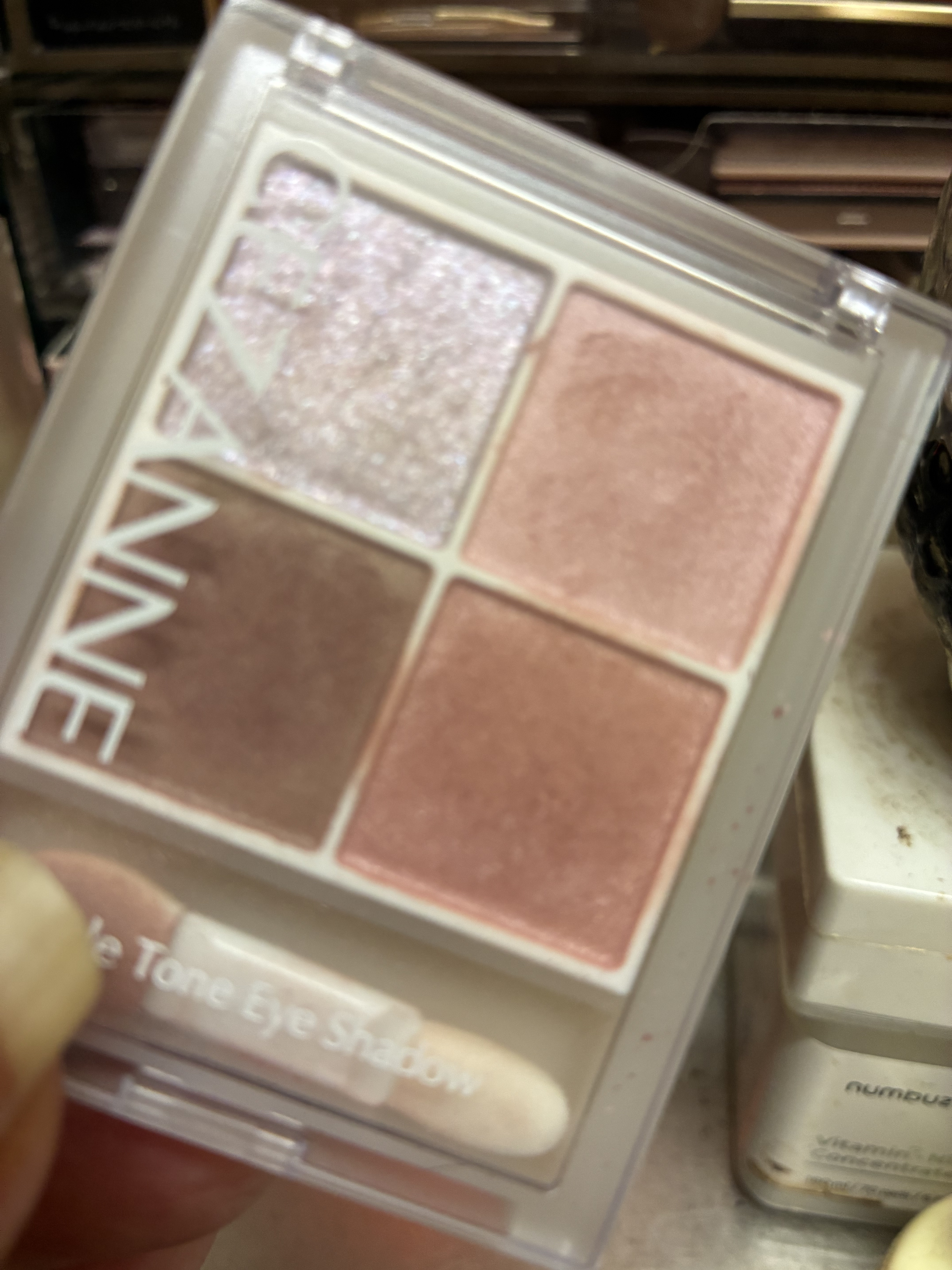 #セザンヌペールトーンアイシャドウ02


お気に入りだったのに
無くしてしまったから
リピ買い






