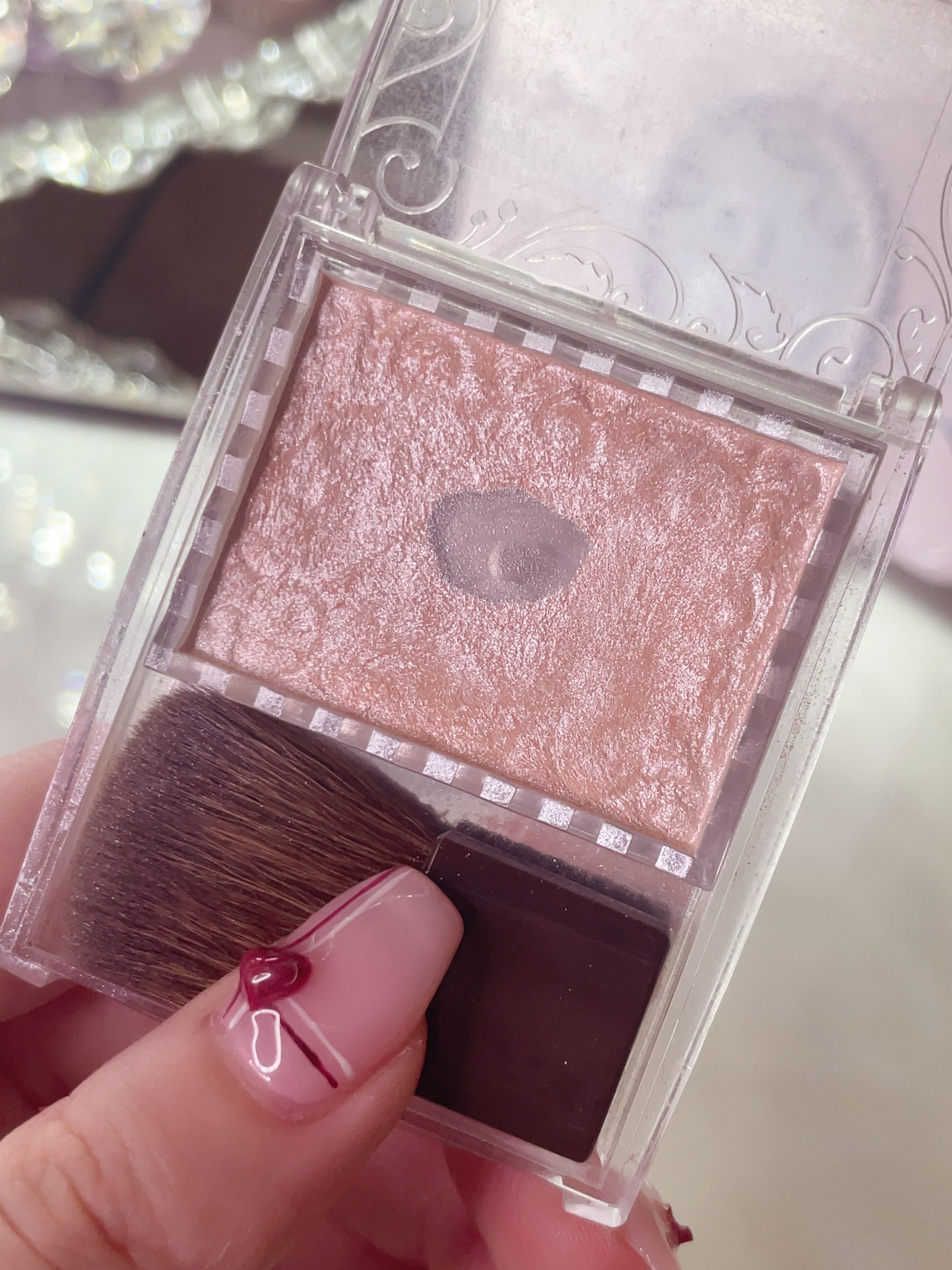 CEZANNE
パールグロウハイライト 
01シャンパンベージュ
¥660


‍ 底見えコスメ૮ ˃̵֊˂̵ ა🪽
ずっと愛用しているお気に入りのハイライト⟡.·*

ラメがとても細かくて、どんなメイクにも自然になじむカラー🪞

「ハ