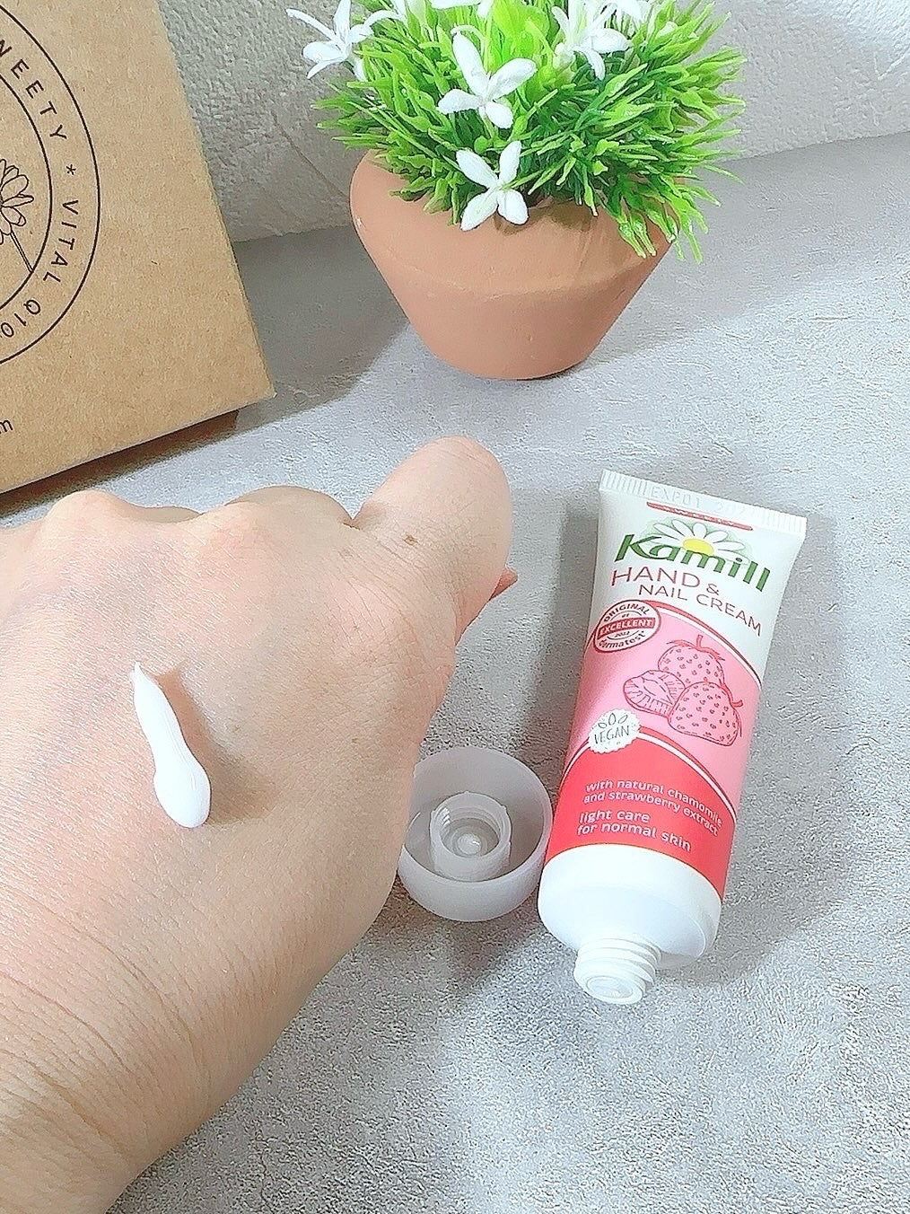 ハンド&ネイルクリームミニ 企画セット30ml*5/カミール/その他キットセットを使ったクチコミ(2枚目)