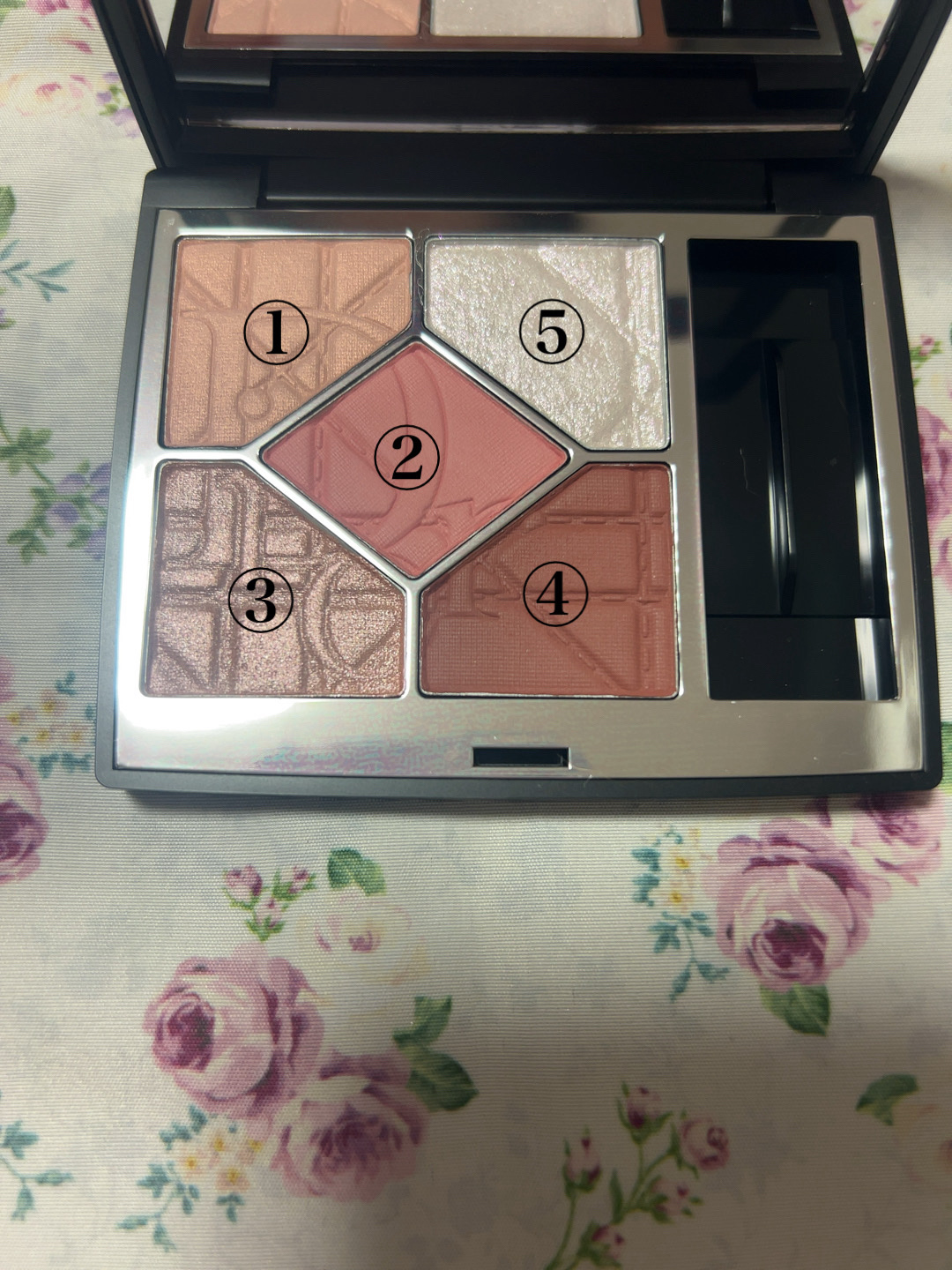 ディオールショウ サンククルール857 ローズオーガンザ 限定Diorアイ