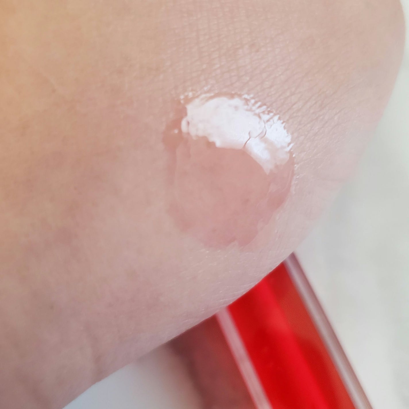 キスミー フェルム ヒアルガラスリップ/キスミー フェルム/リップグロスを使ったクチコミ(4枚目)