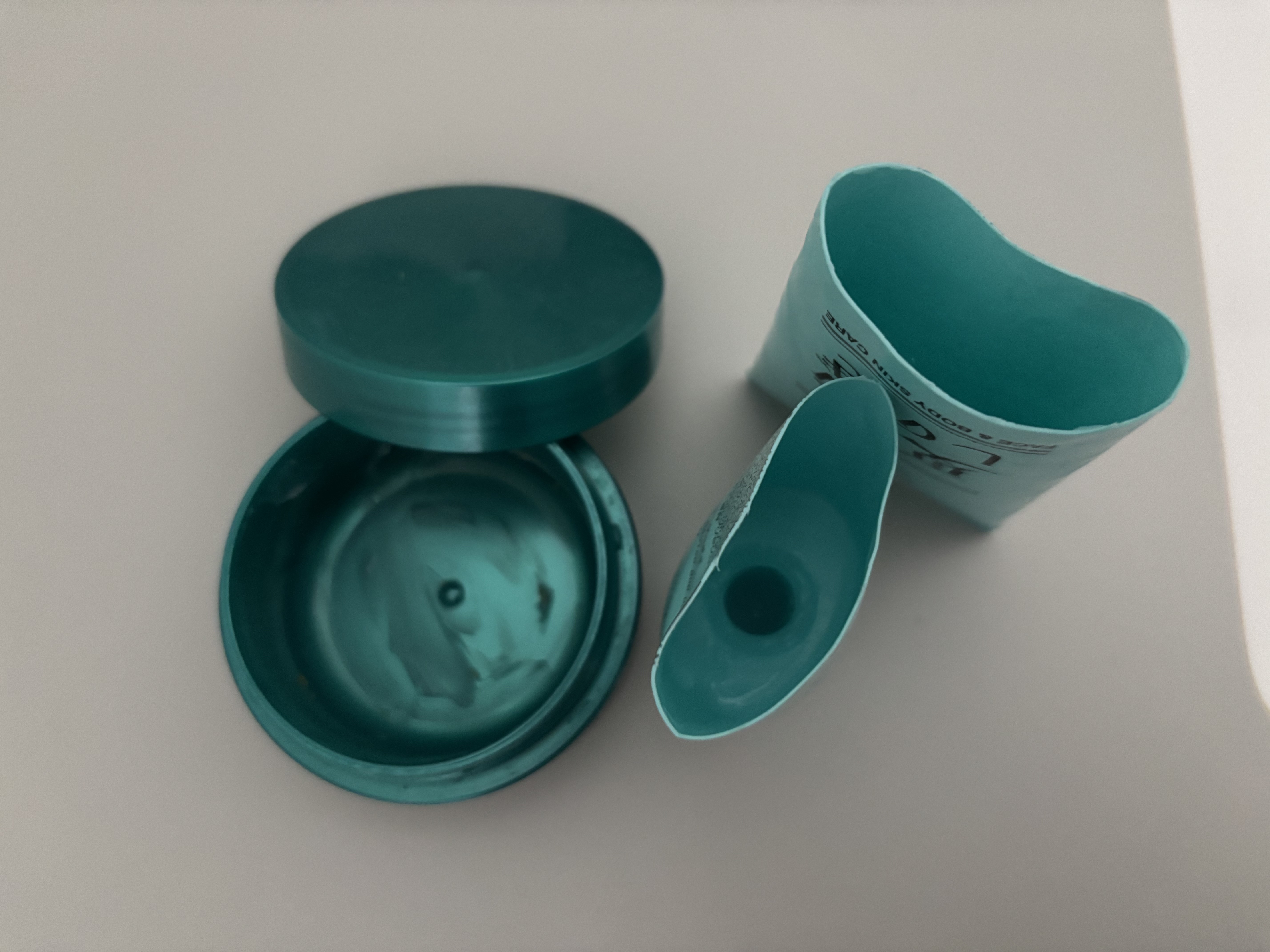 ビューティーチャージ ナイトスペリア/アトリックス/ハンドクリームを使ったクチコミ（2枚目）