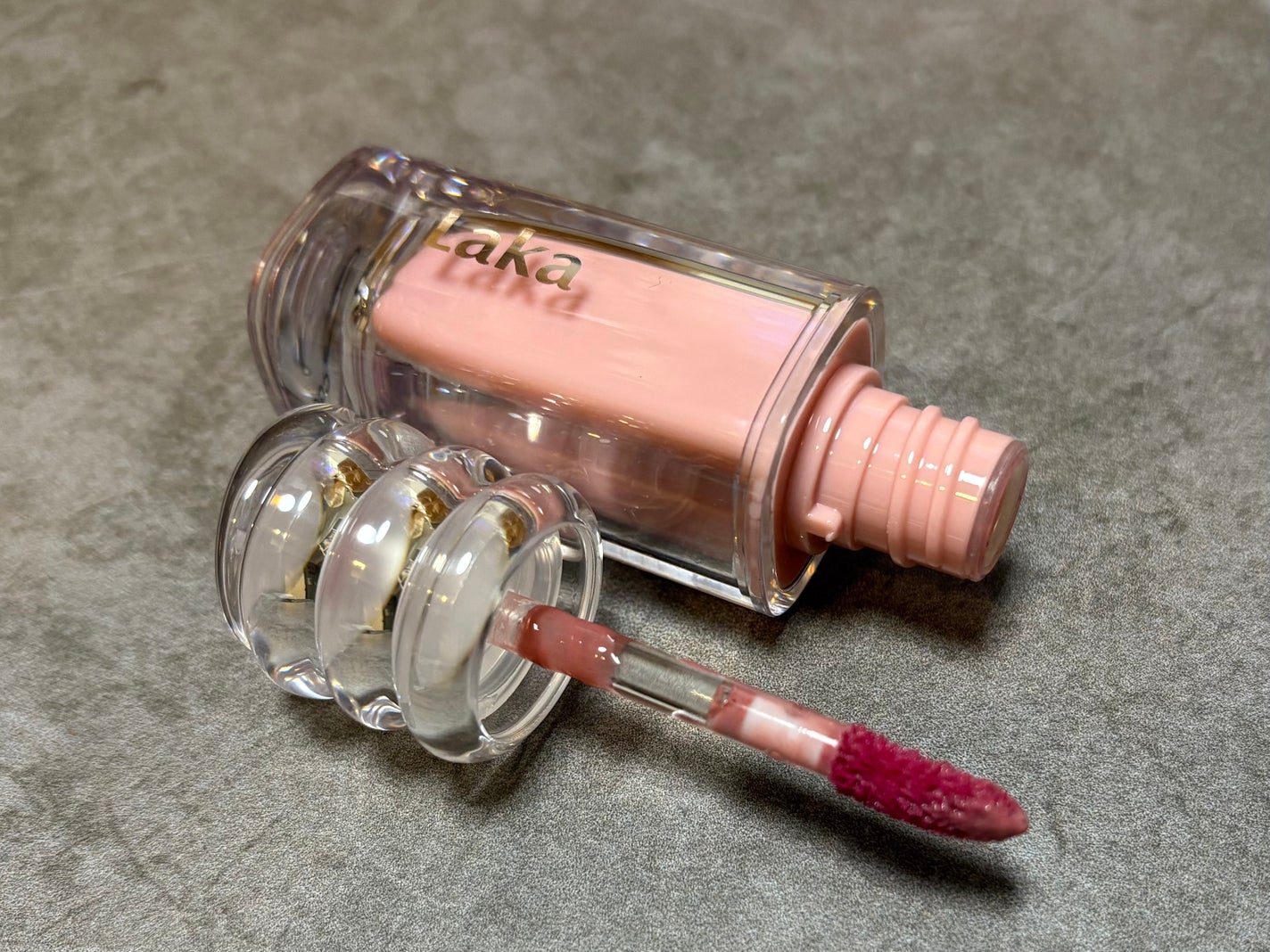 ラカ マキシグレイヤーティント/Laka/リップティントを使ったクチコミ(2枚目)