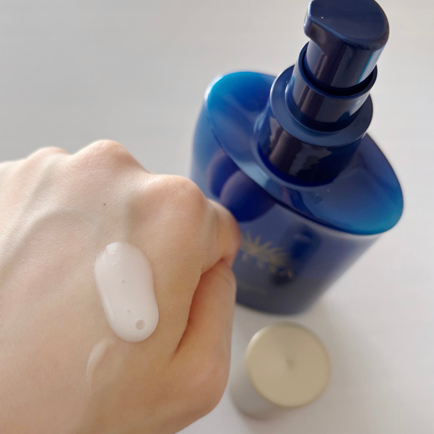 アネッサ スキンセラム<医薬部外品>/アネッサ/フェイスクリームを使ったクチコミ(2枚目)