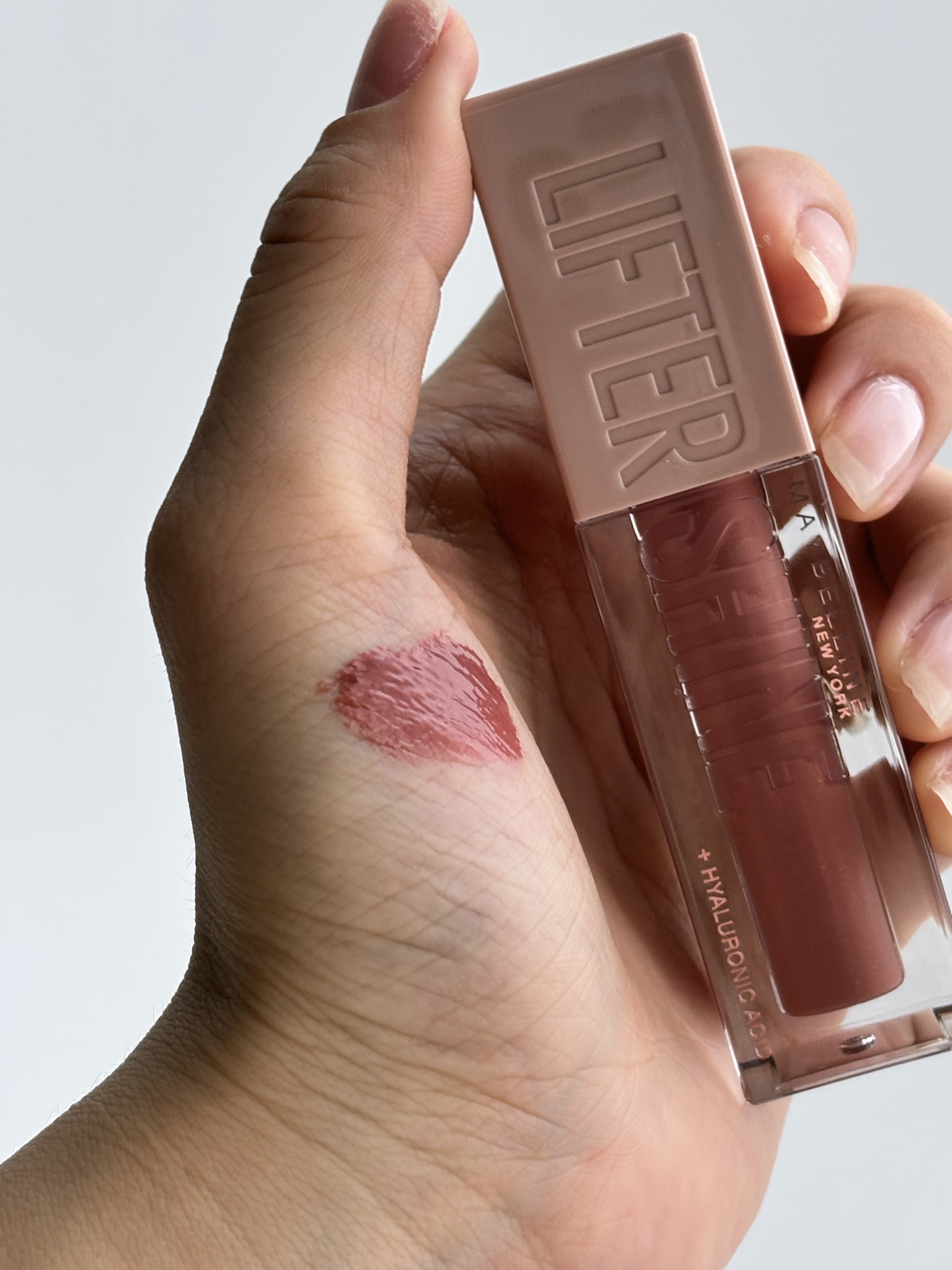 リフターシャイン 004 シルキーヌード/MAYBELLINE NEW YORK/リップグロスを使ったクチコミ（1枚目）