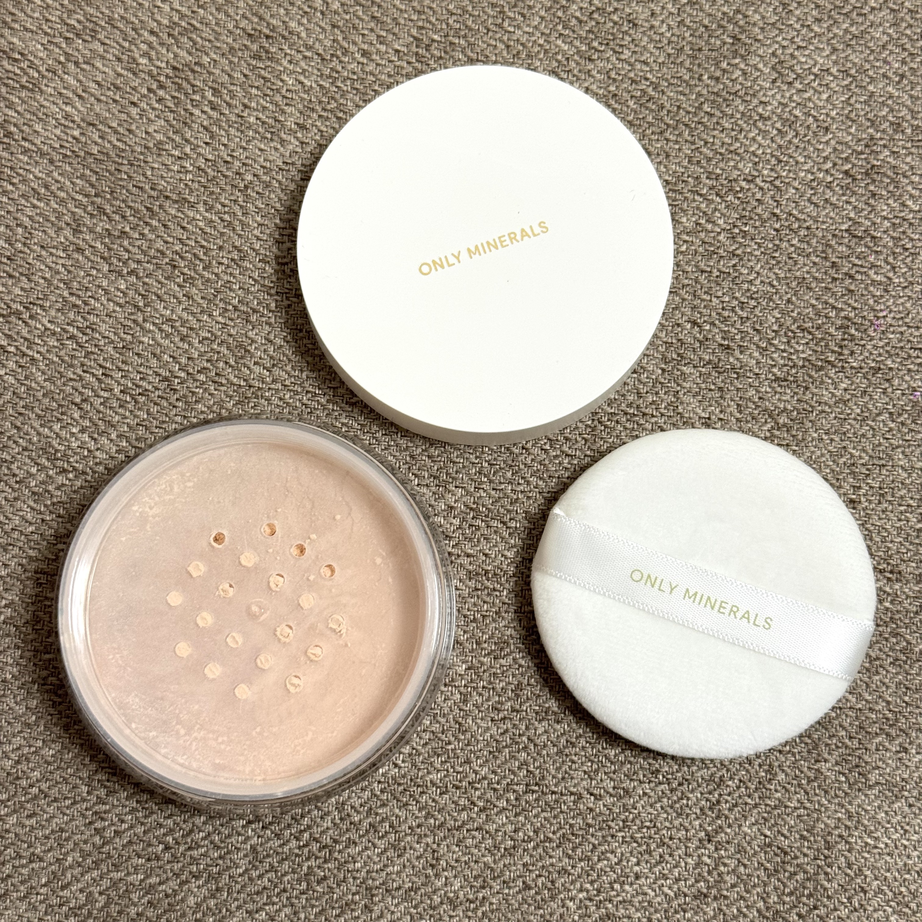 薬用レスキューフェイスパウダー［医薬部外品］/ONLY MINERALS/ルースパウダーを使ったクチコミ（2枚目）