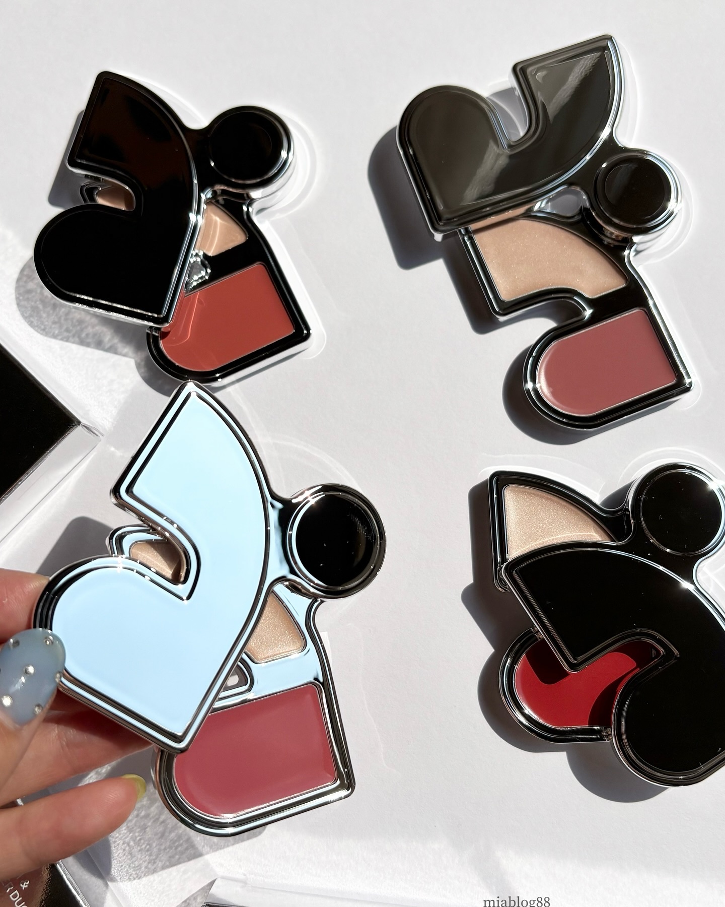 マルチブラッシュアンドハイライターデュオ/Rest & Recreation BEAUTY/ジェル・クリームチークを使ったクチコミ（3枚目）