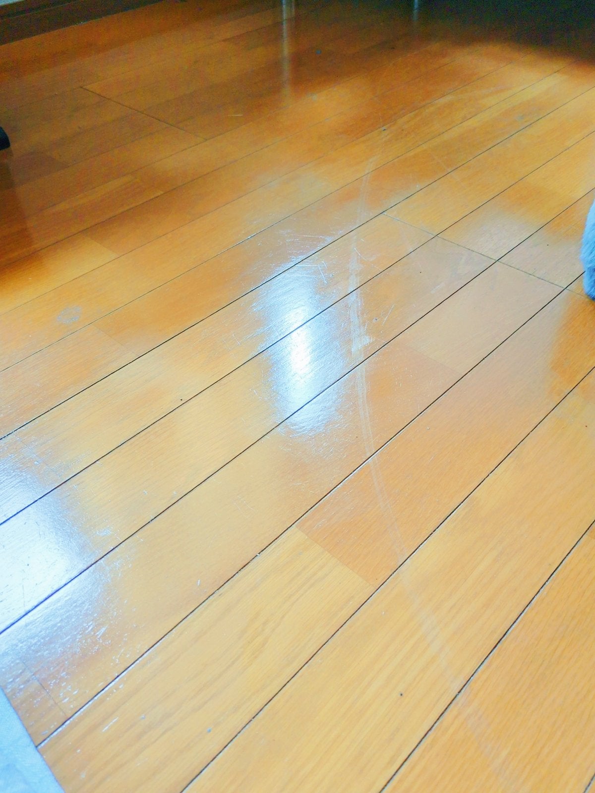 苺 on LIPS 「リンレイ フローリング専用ワックス 耐久1年✔汚れやキズからフ..」(2枚目)