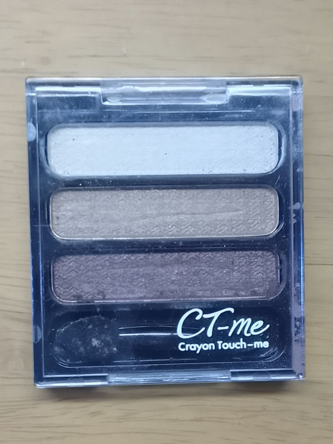 3色アイシャドウ/crayontouch-me/アイシャドウパレットを使ったクチコミ（1枚目）