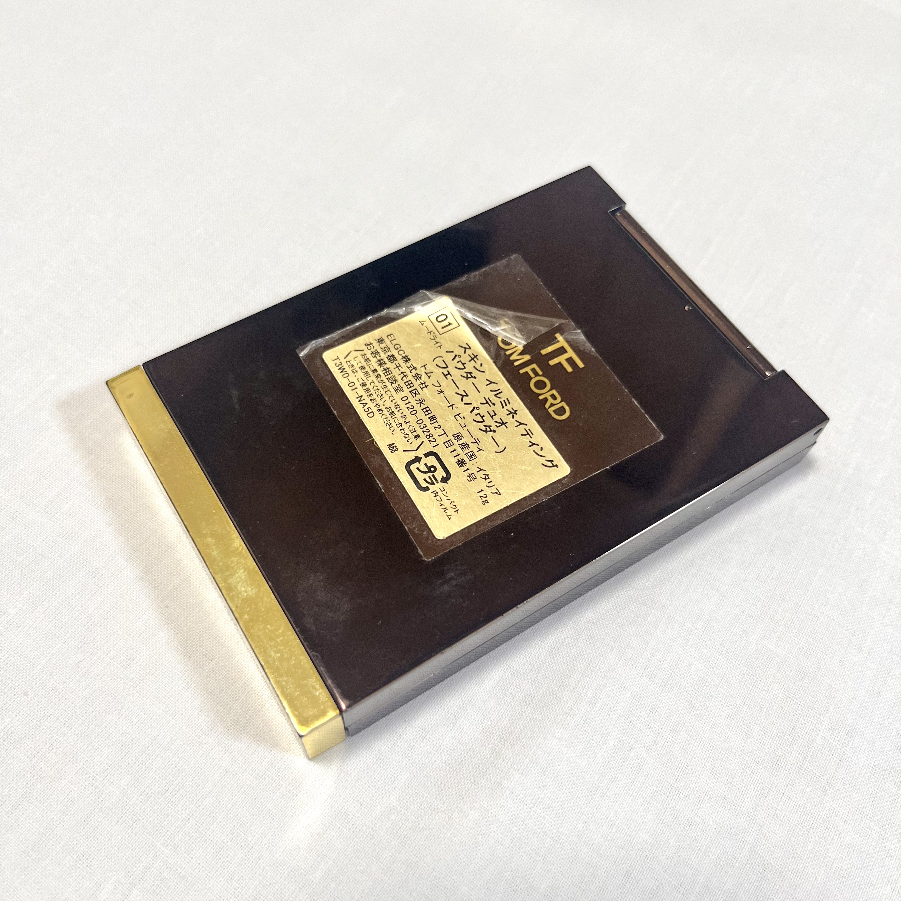 スキン イルミネイティング パウダー デュオ 01 ムードライト/TOM FORD BEAUTY/プレストパウダーを使ったクチコミ（2枚目）