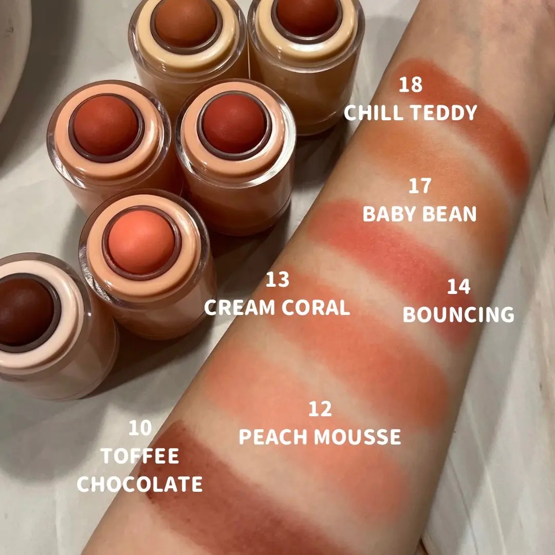 バニラコ ロマンティック ブラッシュ リップ＆チーク 10 トフィーチョコレート/BANILA CO/口紅を使ったクチコミ（2枚目）