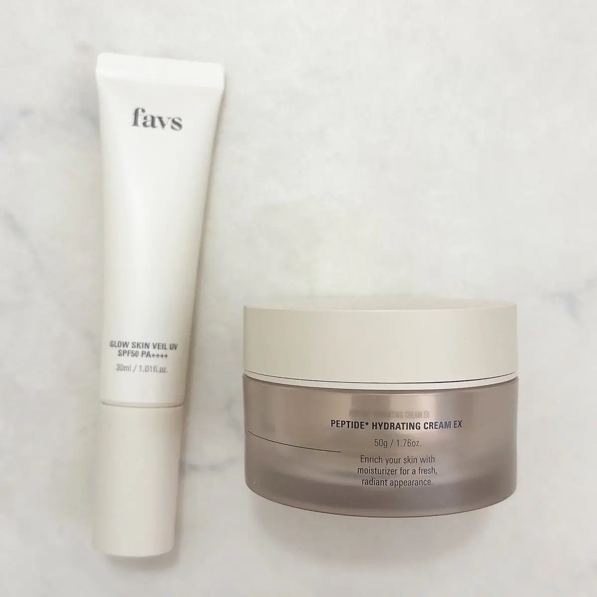 favs 下地とクリーム𓂃 𓈒𓏸
🌼グロウスキンヴェールUV
✔︎程よくトーンアップ、ツヤ肌仕上がり
✔︎ふんわり毛穴やくすみ等をカバー
✔︎紫外線吸収剤不使用! でも、伸びがよく軽めのテクスチャーで使用感良い
✔︎どんなファンデと