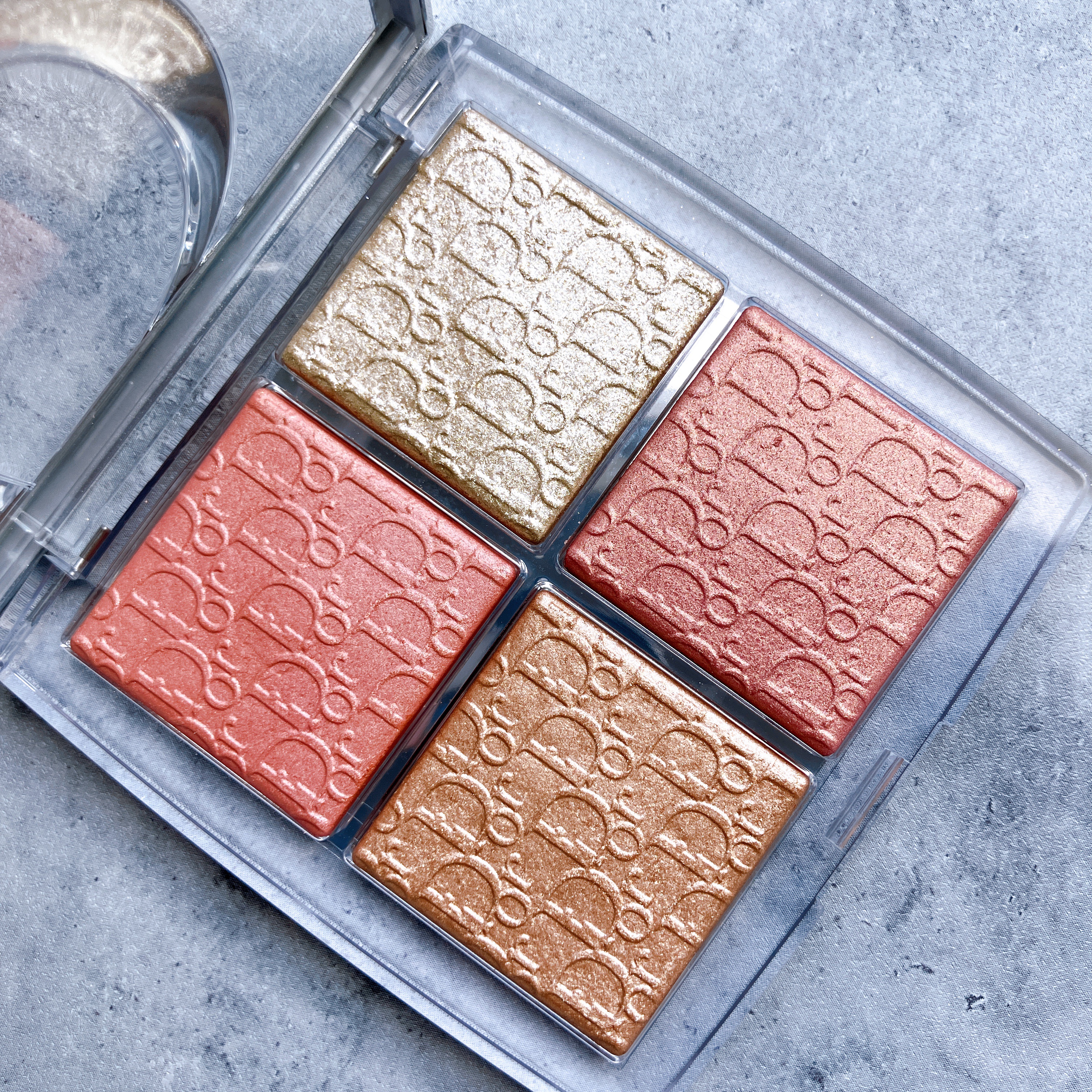 バックステージ グロウ マキシマイザー パレット 003 パーリー ピーチ グロウ/Dior/ハイライトを使ったクチコミ（2枚目）