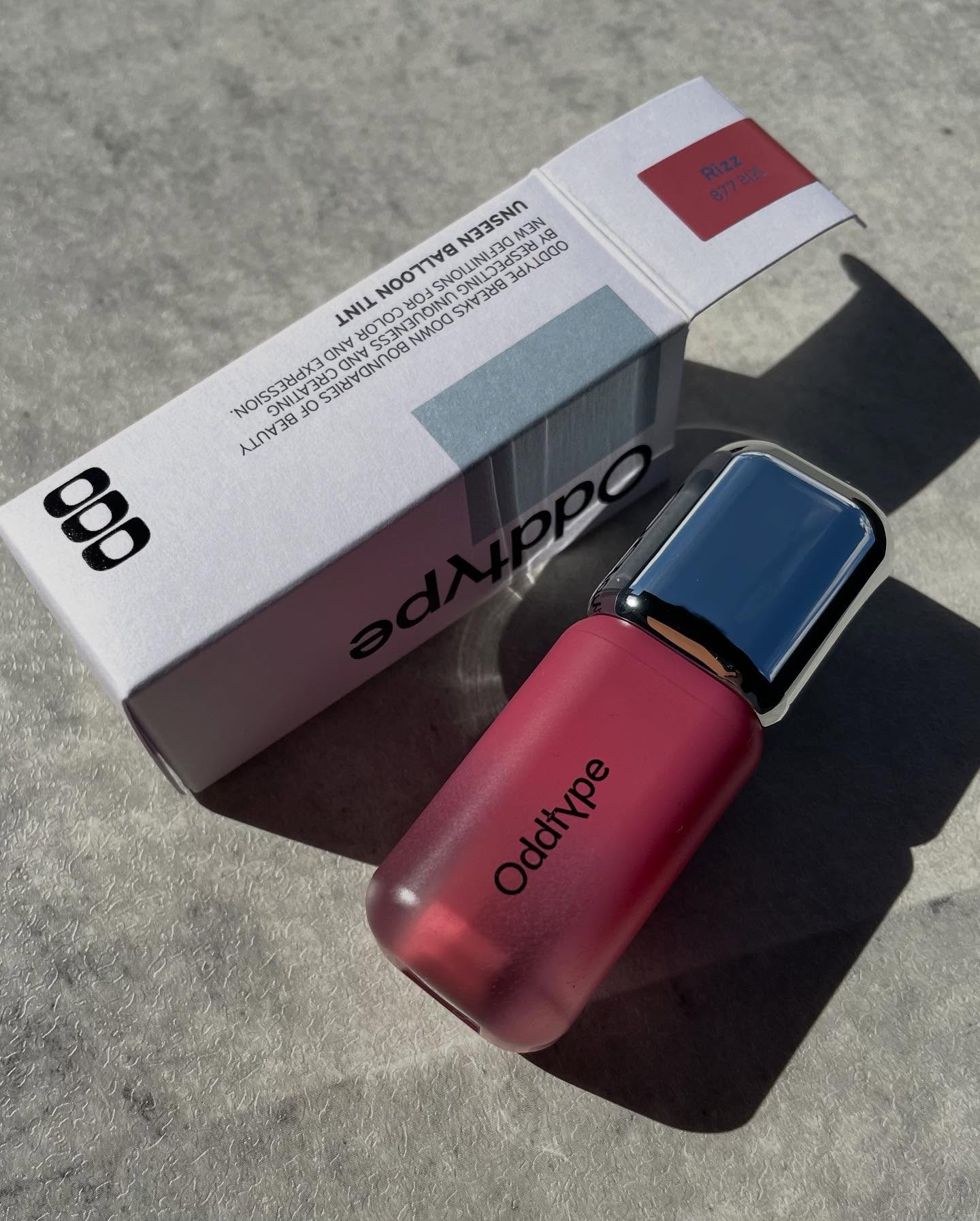 アンシーン バルーンティント 877 リズ/Oddtype/リップティントを使ったクチコミ（3枚目）