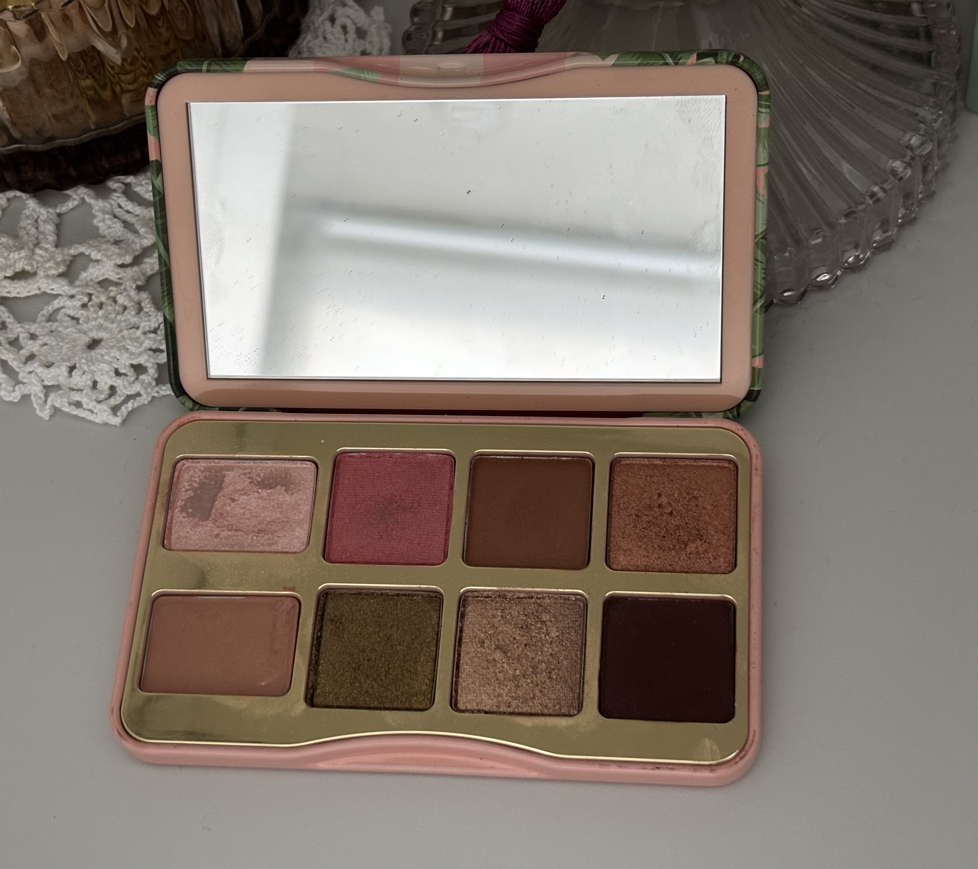 シェイク ユア パーム パームズ ミニ アイシャドウ パレット/Too Faced/アイシャドウパレットを使ったクチコミ（1枚目）