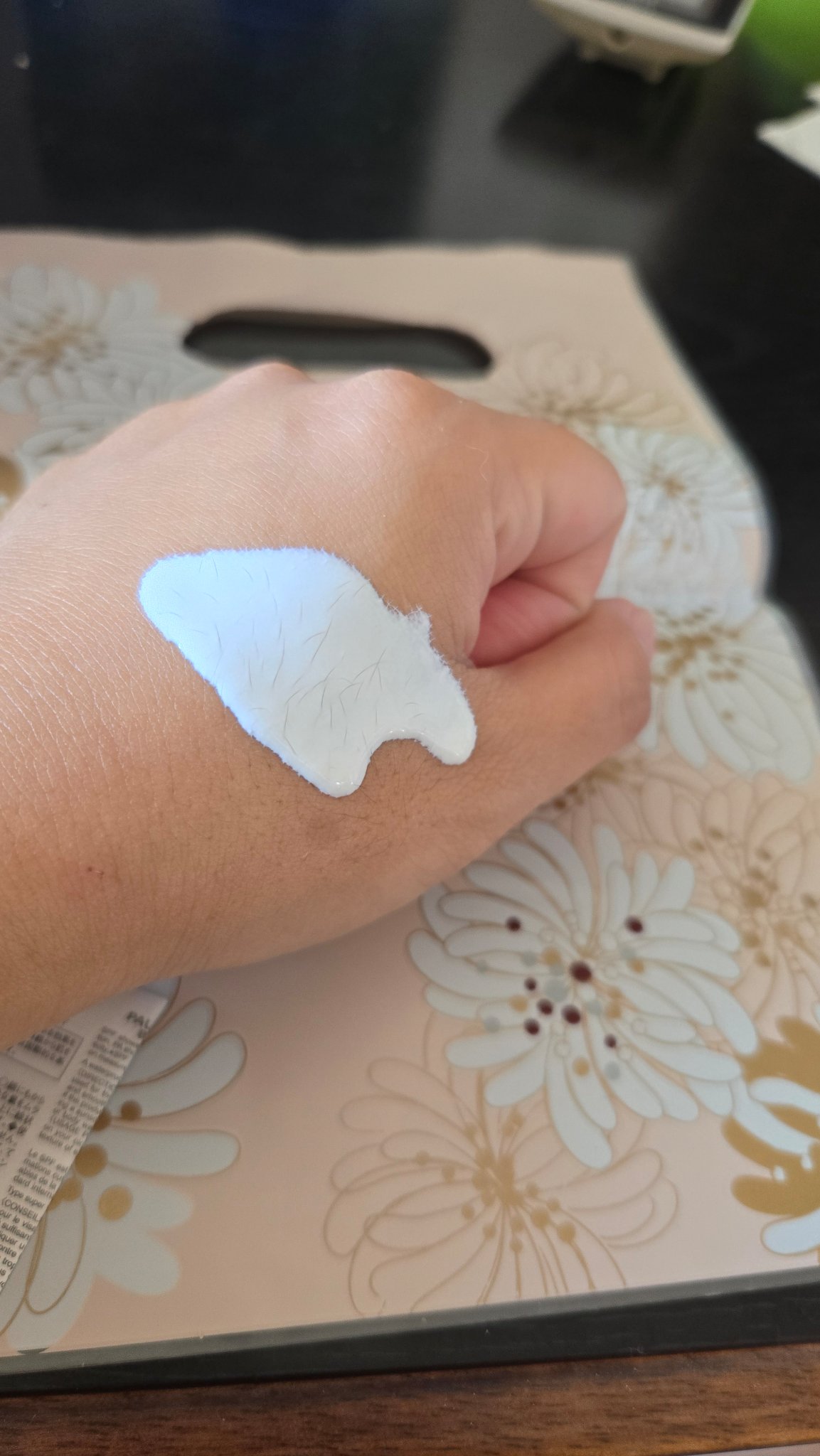 ポール＆ジョー ボディプライマー サンシールド/PAUL & JOE BEAUTE/日焼け止めローションを使ったクチコミ（3枚目）