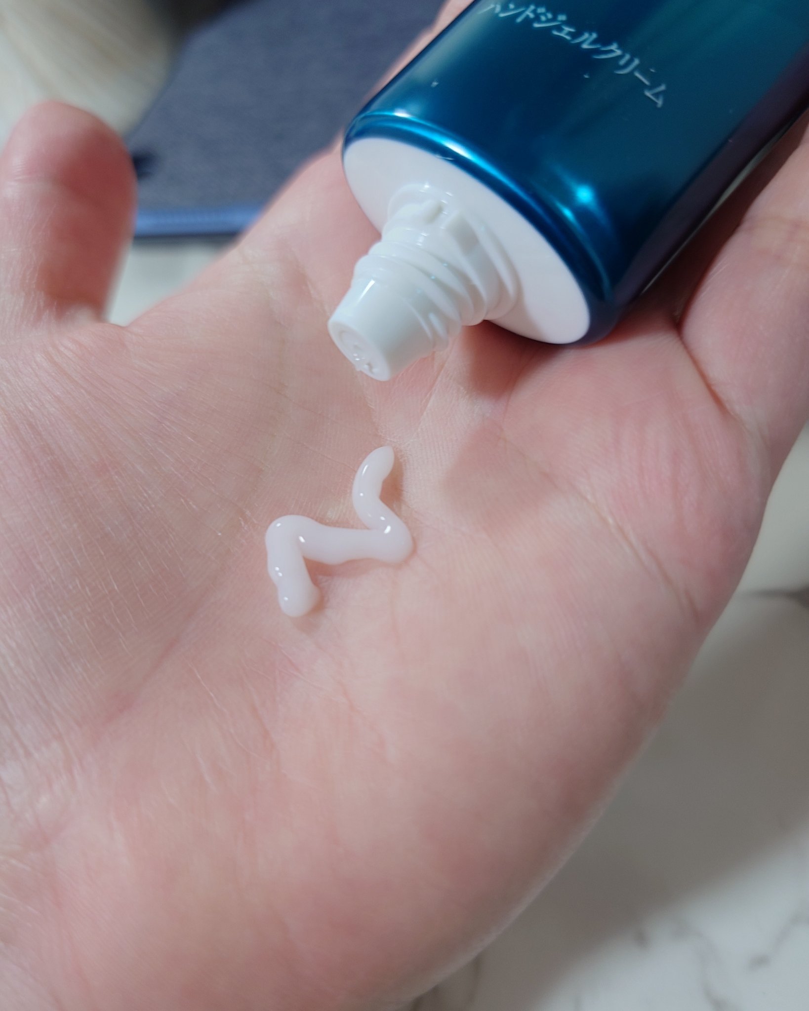 アトリックス ビューティーチャージプレミアム シワ改善 ハンドジェルクリーム 無香料/アトリックス/ハンドクリームを使ったクチコミ（2枚目）