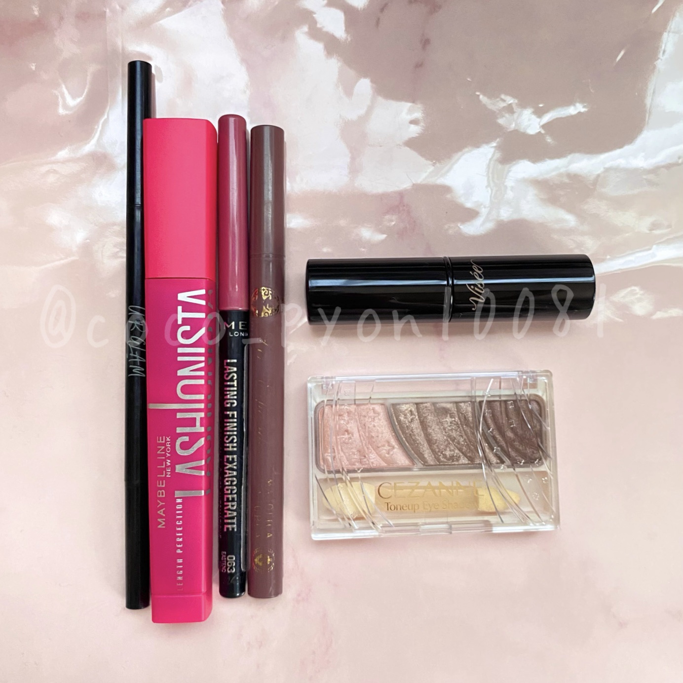 ラスティング フィニッシュ エグザジェレート リップライナー 063 イーストエンドピンク/リンメル ロンドン/リップライナーを使ったクチコミ（3枚目）