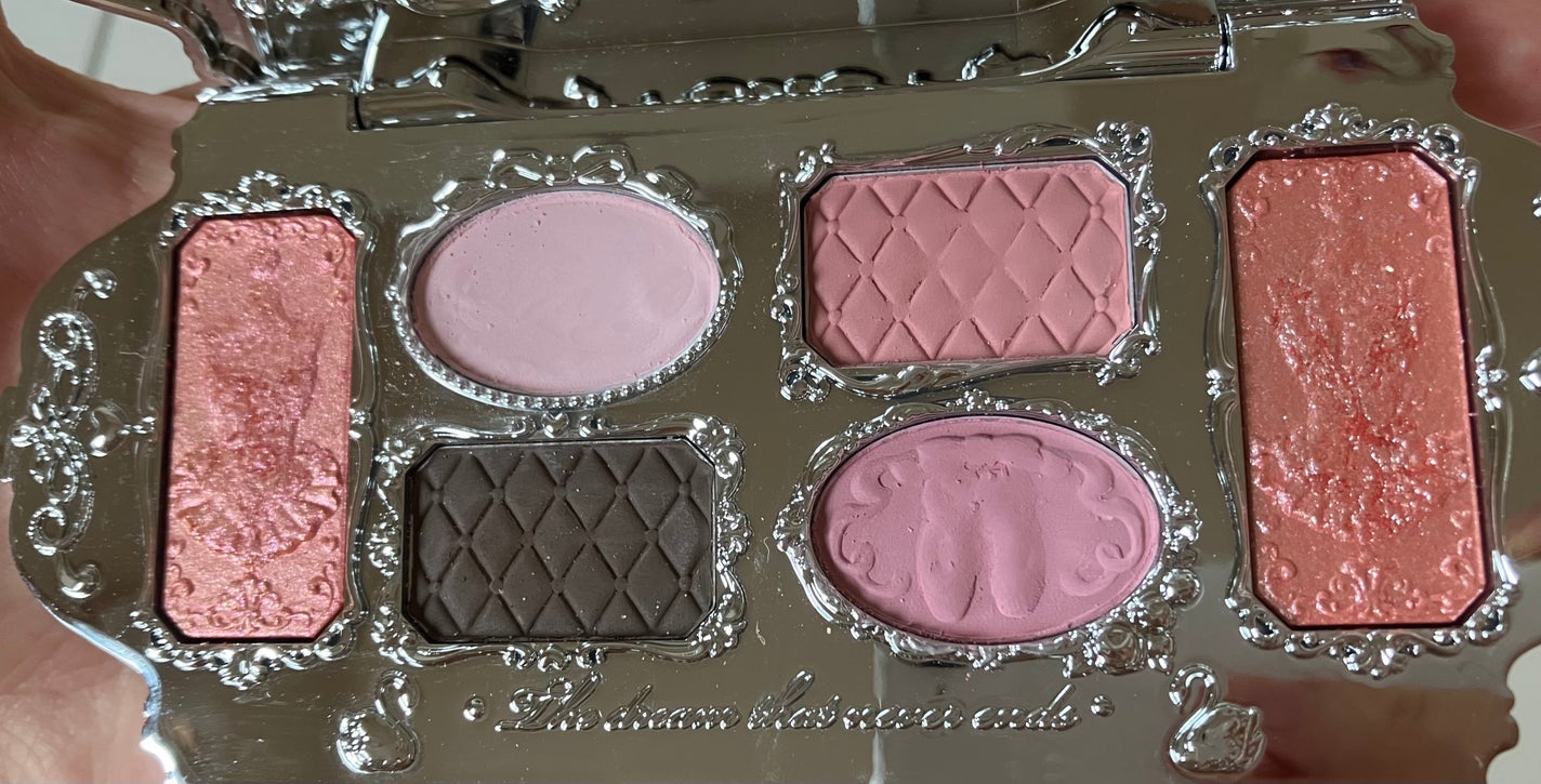 フラワーノーズスワンバレエシリーズ アイシャドウパレット/FlowerKnows/アイシャドウパレットを使ったクチコミ(2枚目)