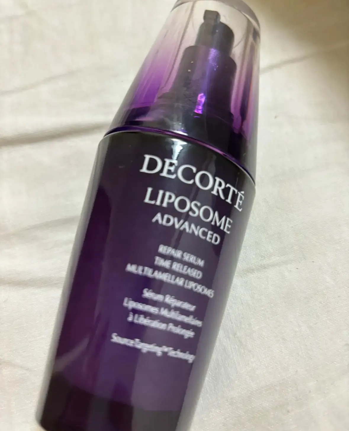 DECORTÉ

リポソーム アドバンスト　リペアセラム

50ml

¥12,650

リポソーム美容液は、お肌をやさしくケアしたい方にぴったりのアイテムです。リポソームという小さなカプセルが美容成分を包み込んでくれるので、必要な成分をお