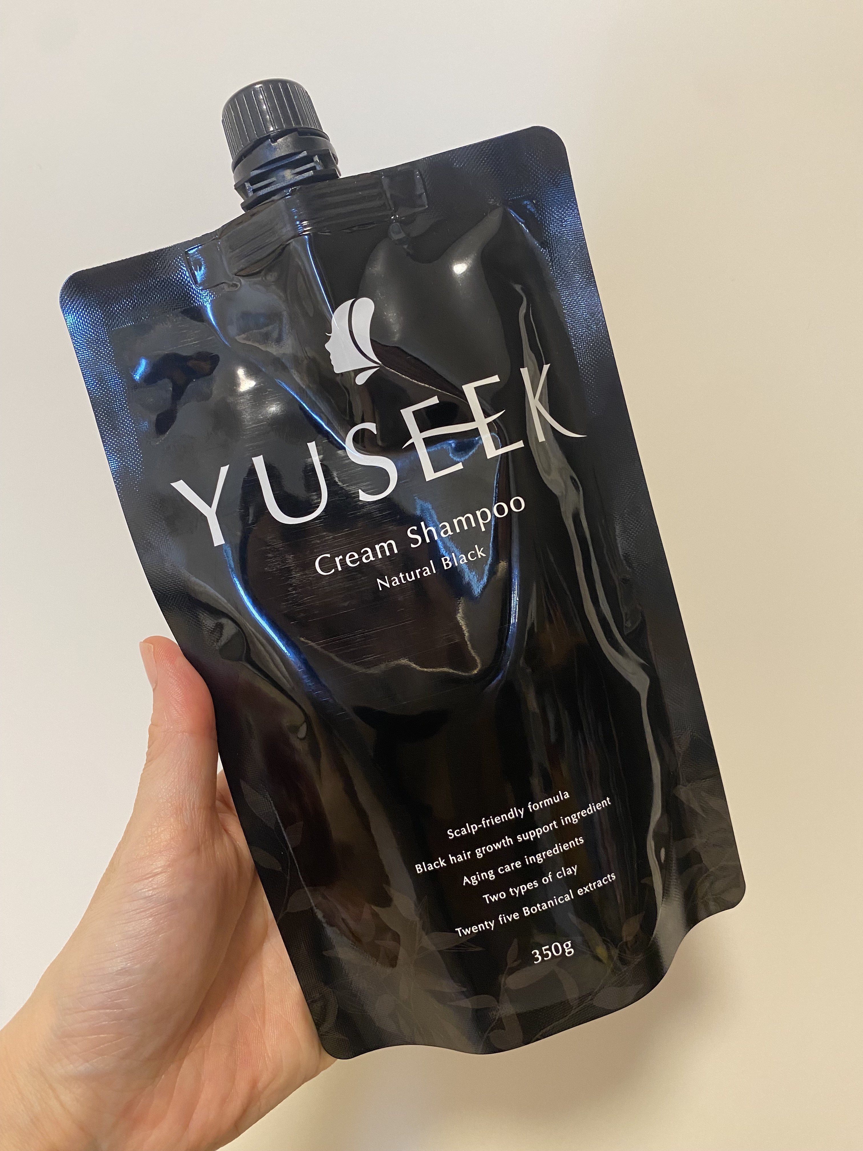 YUSEEK クリームシャンプー ナチュラルブラック 350g 2個セット Amazon | YUSEEK クリームシャンプー 白髪用ヘアマニキュア 黒染め