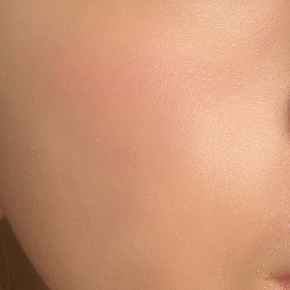 ドリーミーグロウチーク  01  ブルーミン/upink/ジェル・クリームチークを使ったクチコミ（3枚目）