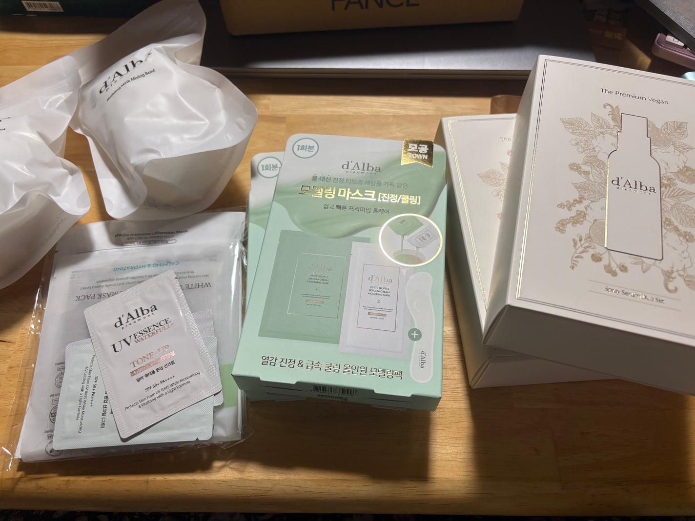 ダルバ ホワイトトリュフファーストスプレーセラム/ダルバ/ミスト状化粧水を使ったクチコミ(3枚目)