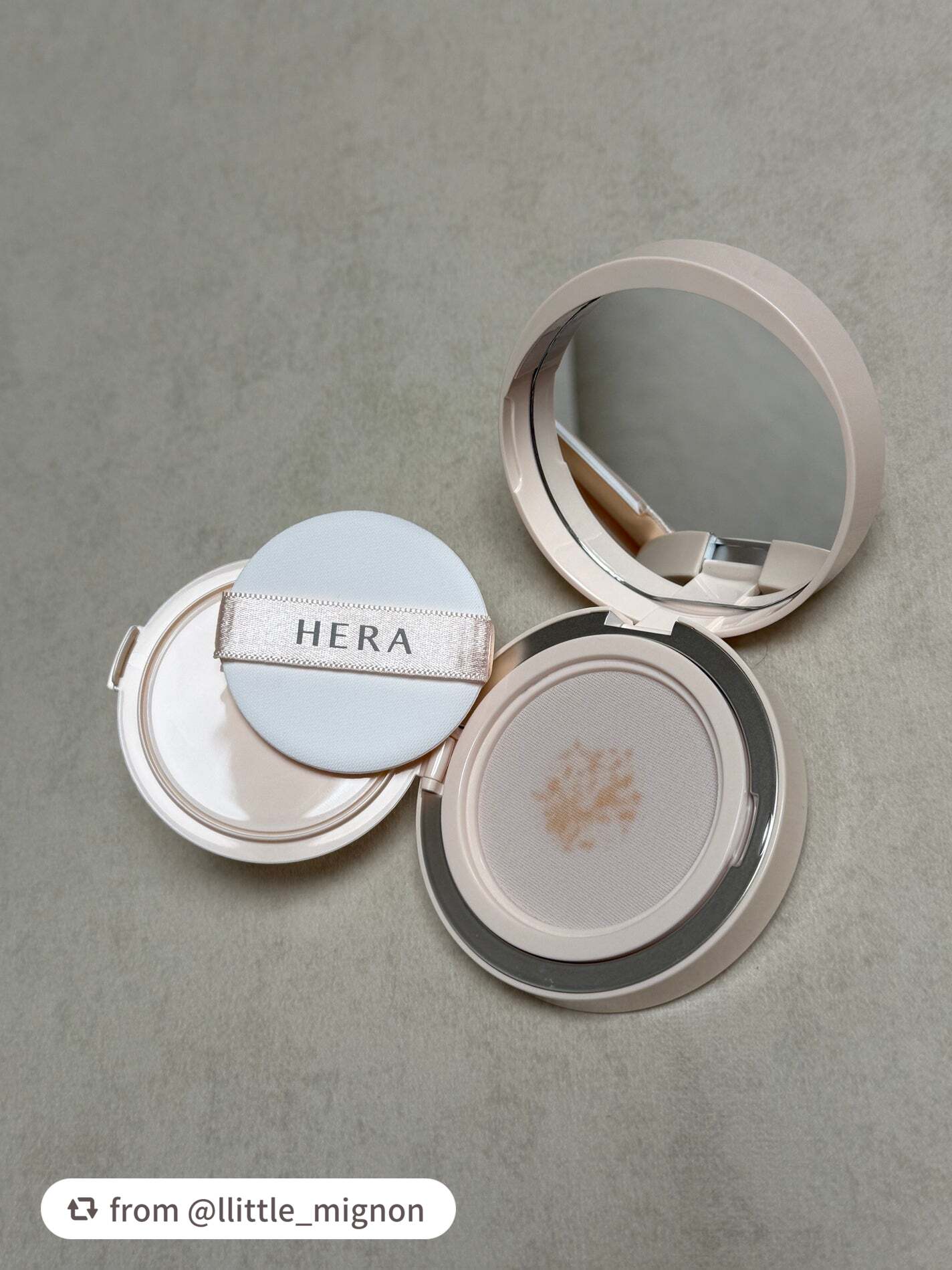 素敵なレビューありがとうございます🤍

【llittle_mignonさんから引用】

“「細やかなメッシュで叶える、ヘルシーなツヤ肌。」

数日前に海に行って日焼けしてしまったのですが、ヘラのリフレクショングロウクッションを使ってみ