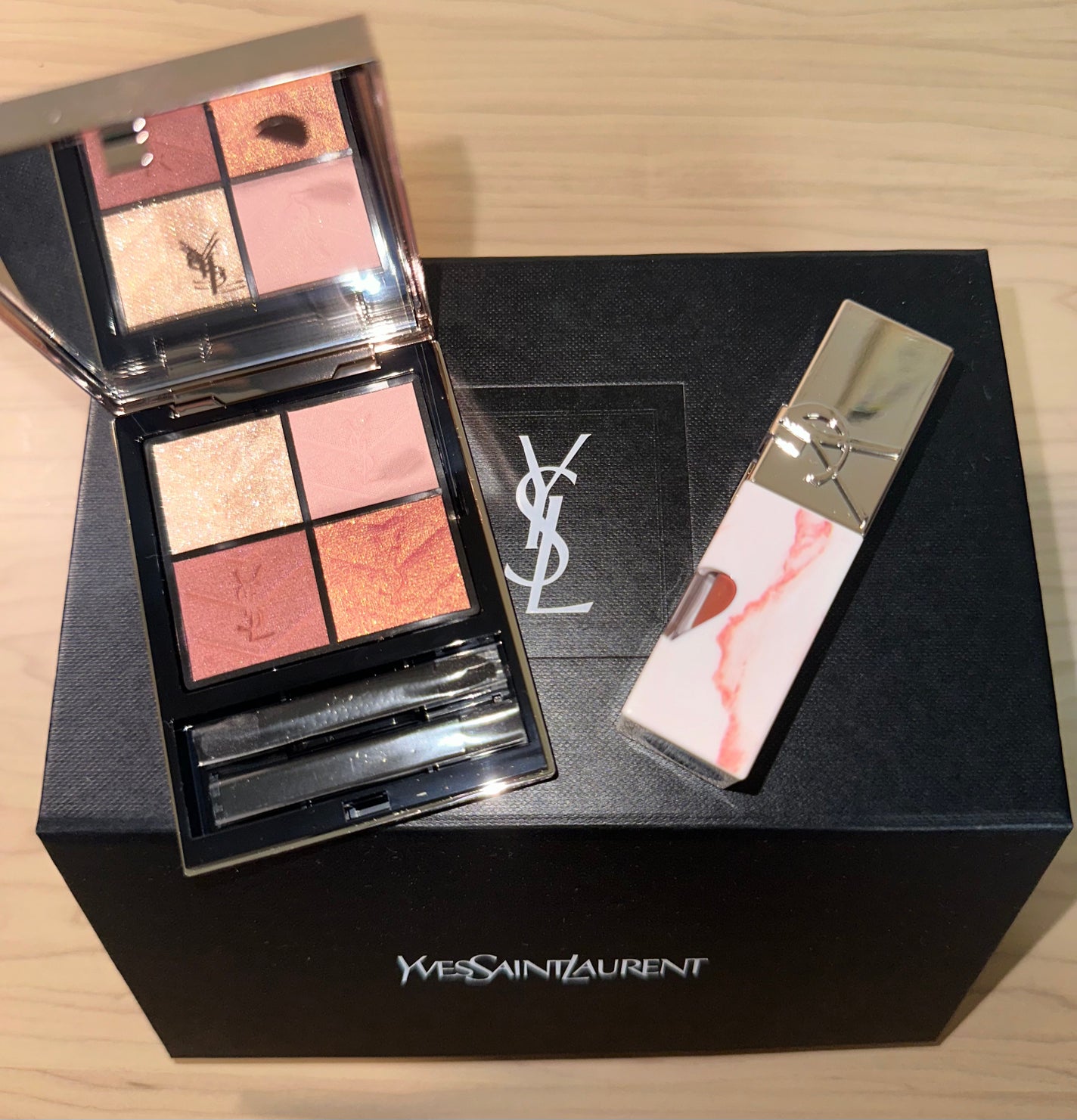 クチュール ミニ クラッチ/YVES SAINT LAURENT BEAUTE/アイシャドウパレットを使ったクチコミ(1枚目)