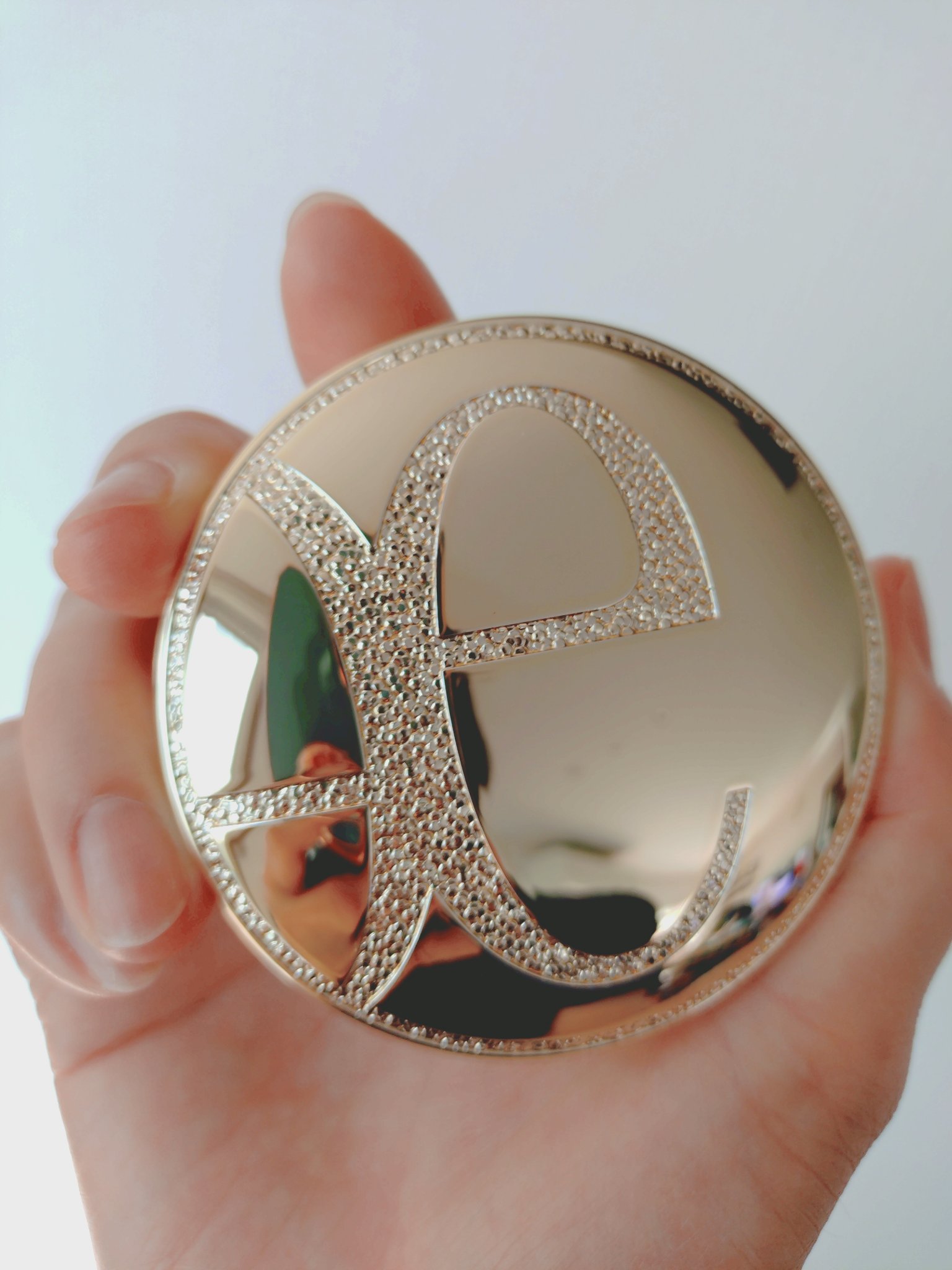 Elégance リファイン ヴェルヴェティ ファンデーションのクチコミ「Eléganceのリファイン ヴェルヴェティ ファンデーションNA202を結局買いました（笑）.....」（2枚目）