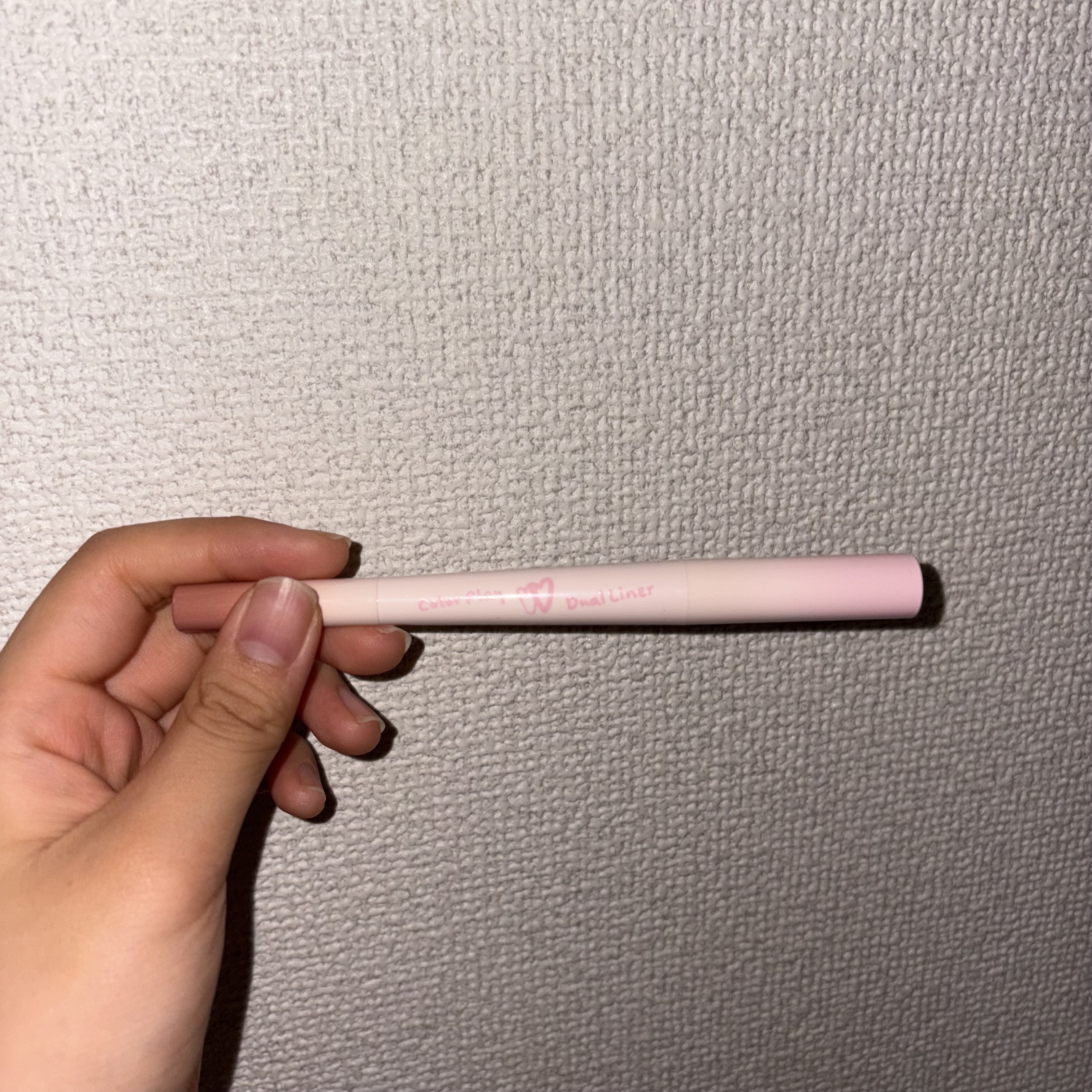 カラープレイデュアルライナー/2aN/スティックアイシャドウを使ったクチコミ（1枚目）