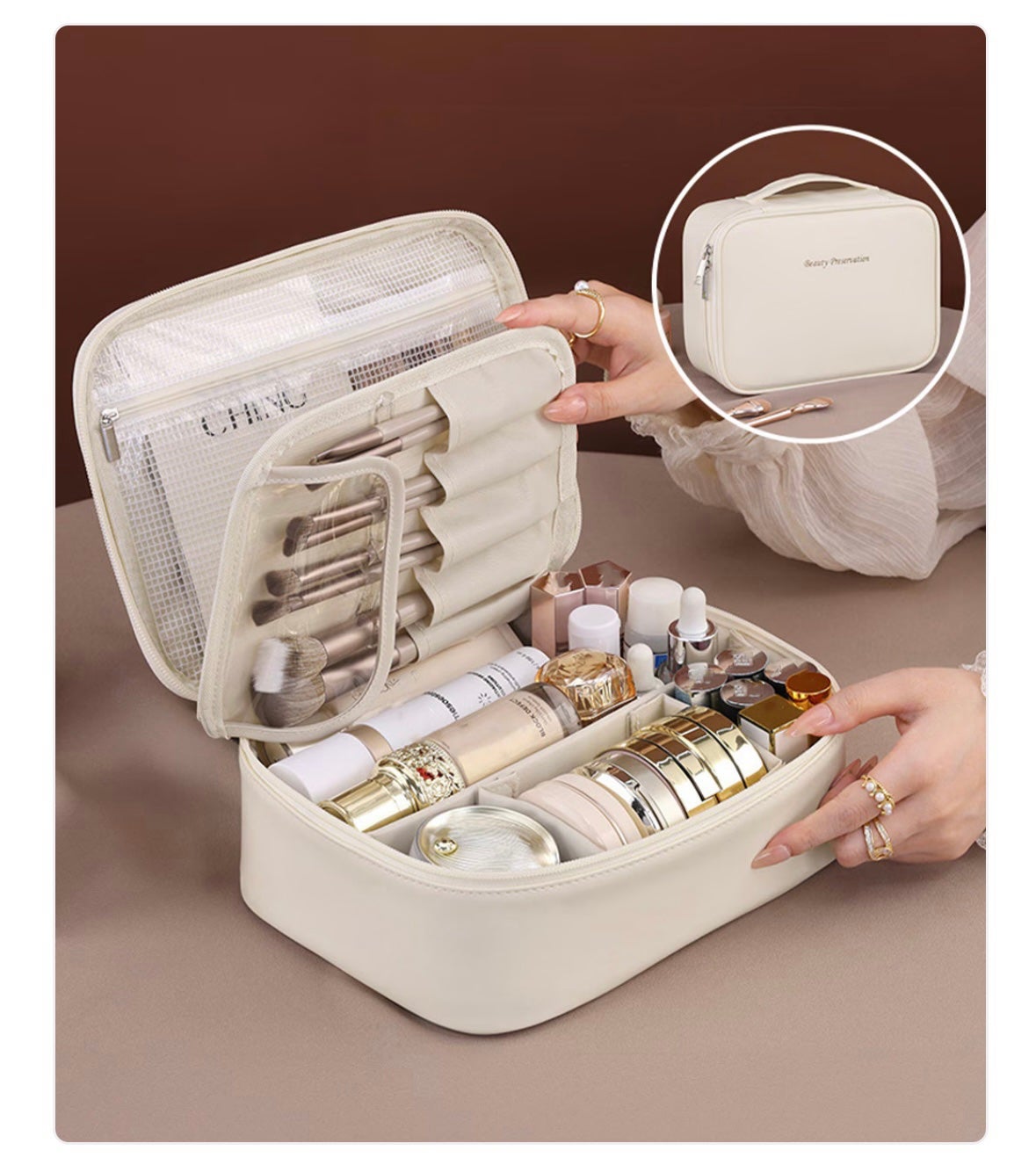 みかん on LIPS 「メイクポーチってどんなのがいいんだろう...?..」(1枚目)