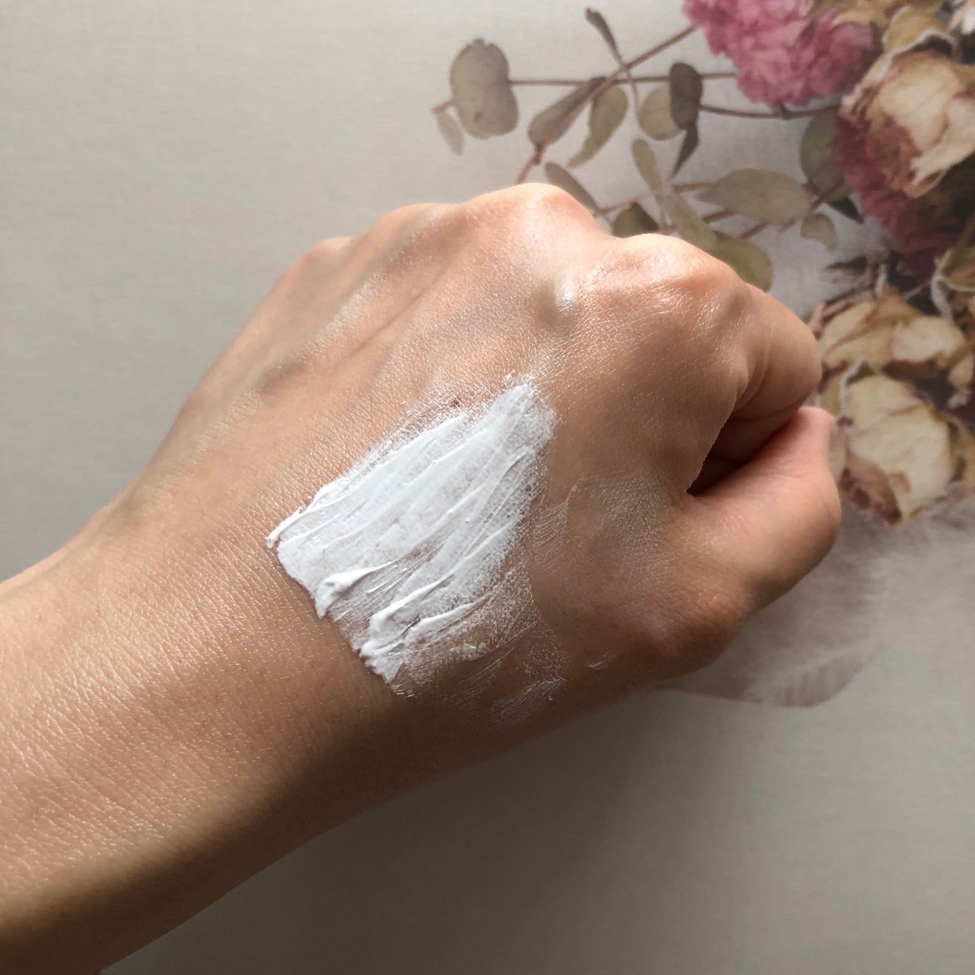 ホワイトニングドレストーンアップクリーム/COSNORI/化粧下地を使ったクチコミ(4枚目)