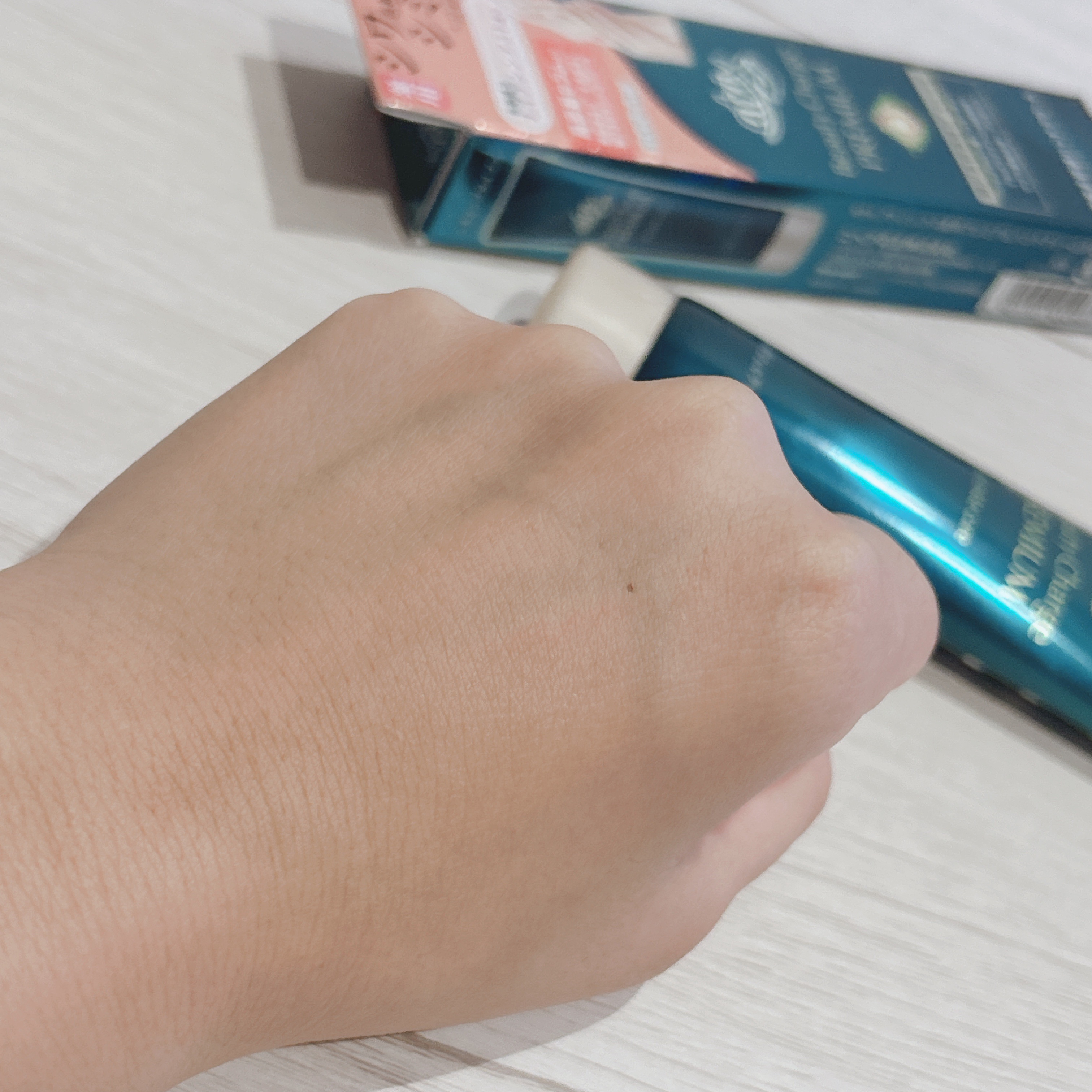 アトリックス ビューティーチャージプレミアム シワ改善 ハンドジェルクリーム 無香料/アトリックス/ハンドクリームを使ったクチコミ（3枚目）