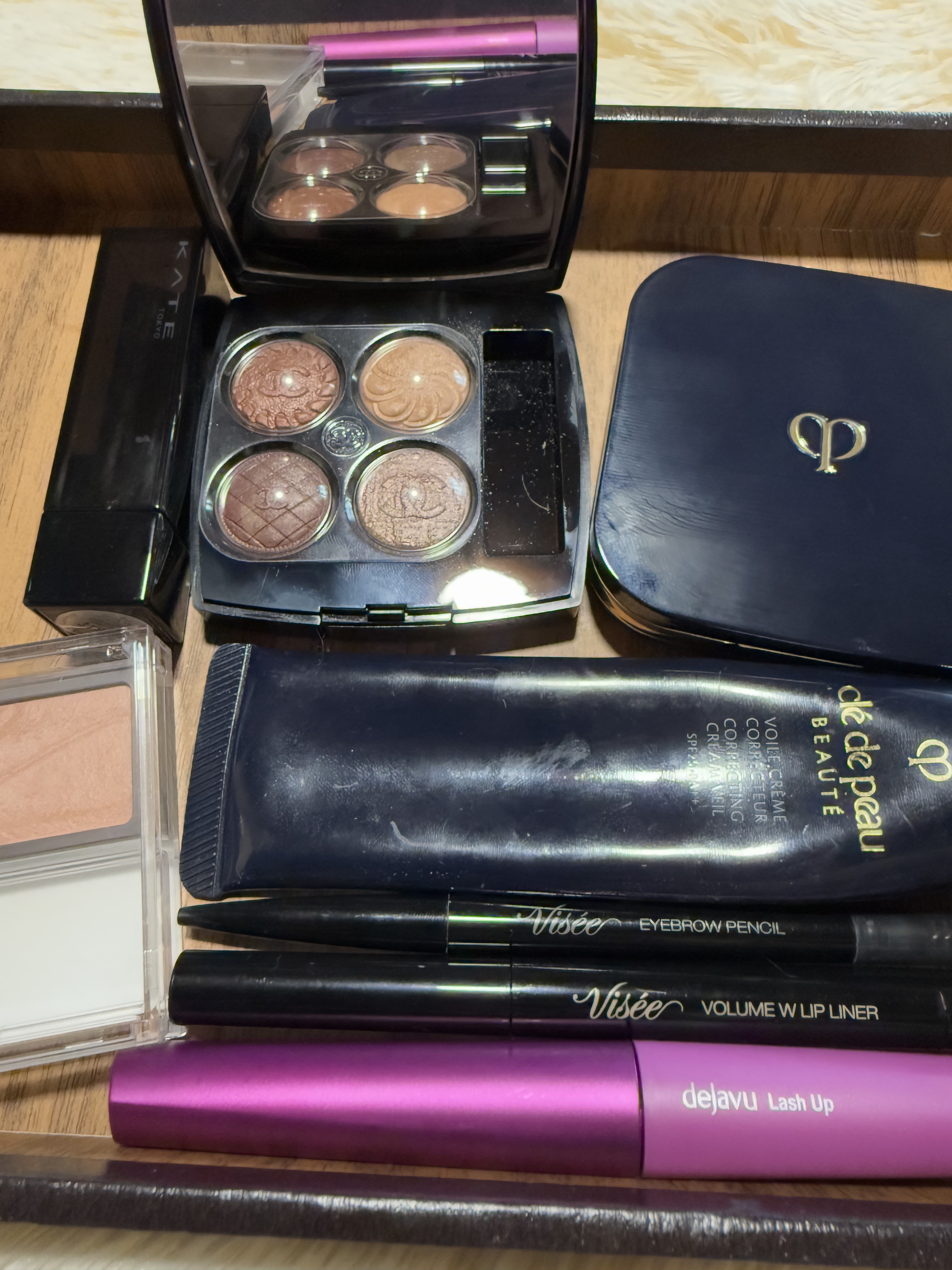 プードルコンパクトエサンシエルｎ/クレ・ド・ポー ボーテ/プレストパウダーを使ったクチコミ（1枚目）