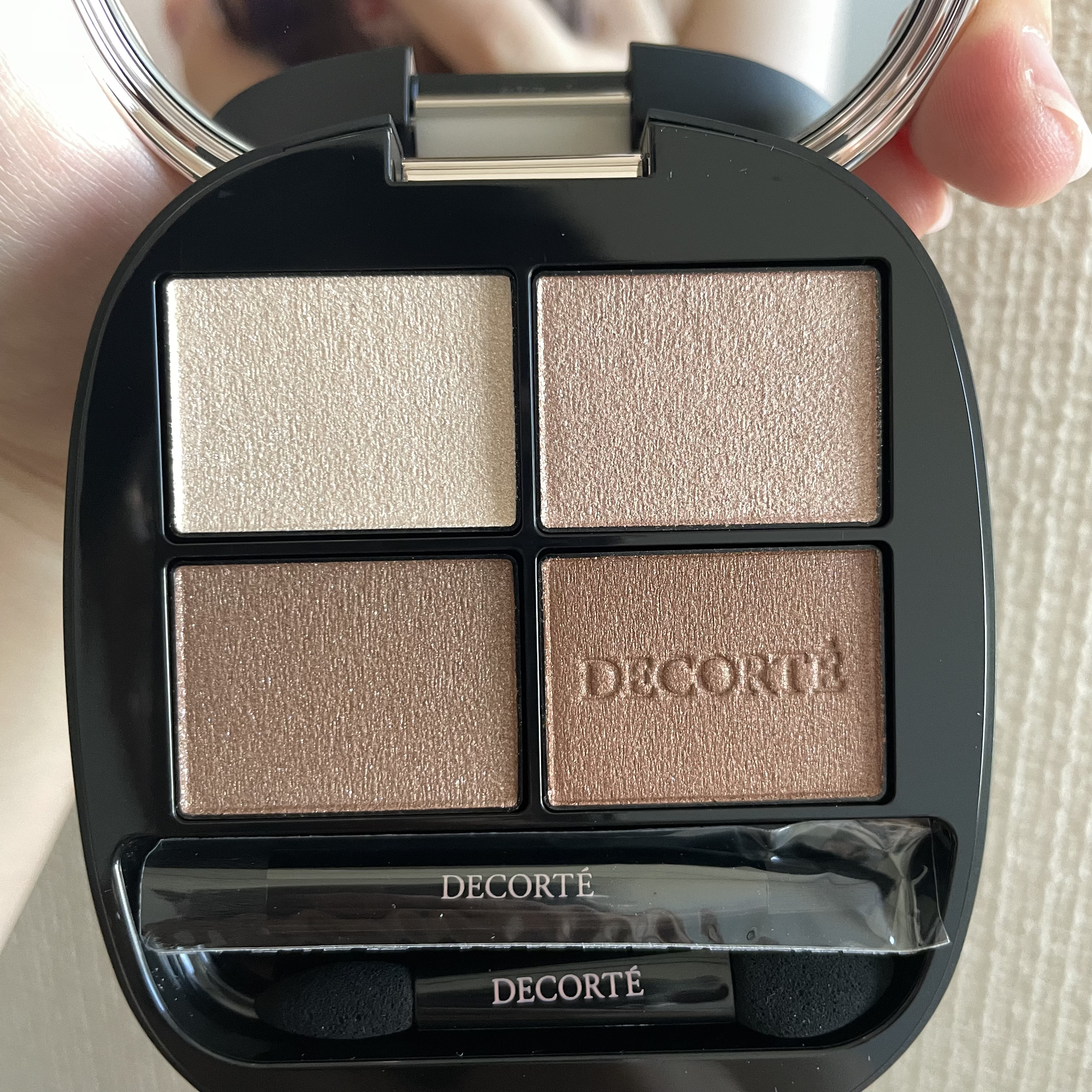 スキンシャドウ デザイニング パレット/DECORTÉ/アイシャドウパレットを使ったクチコミ（2枚目）