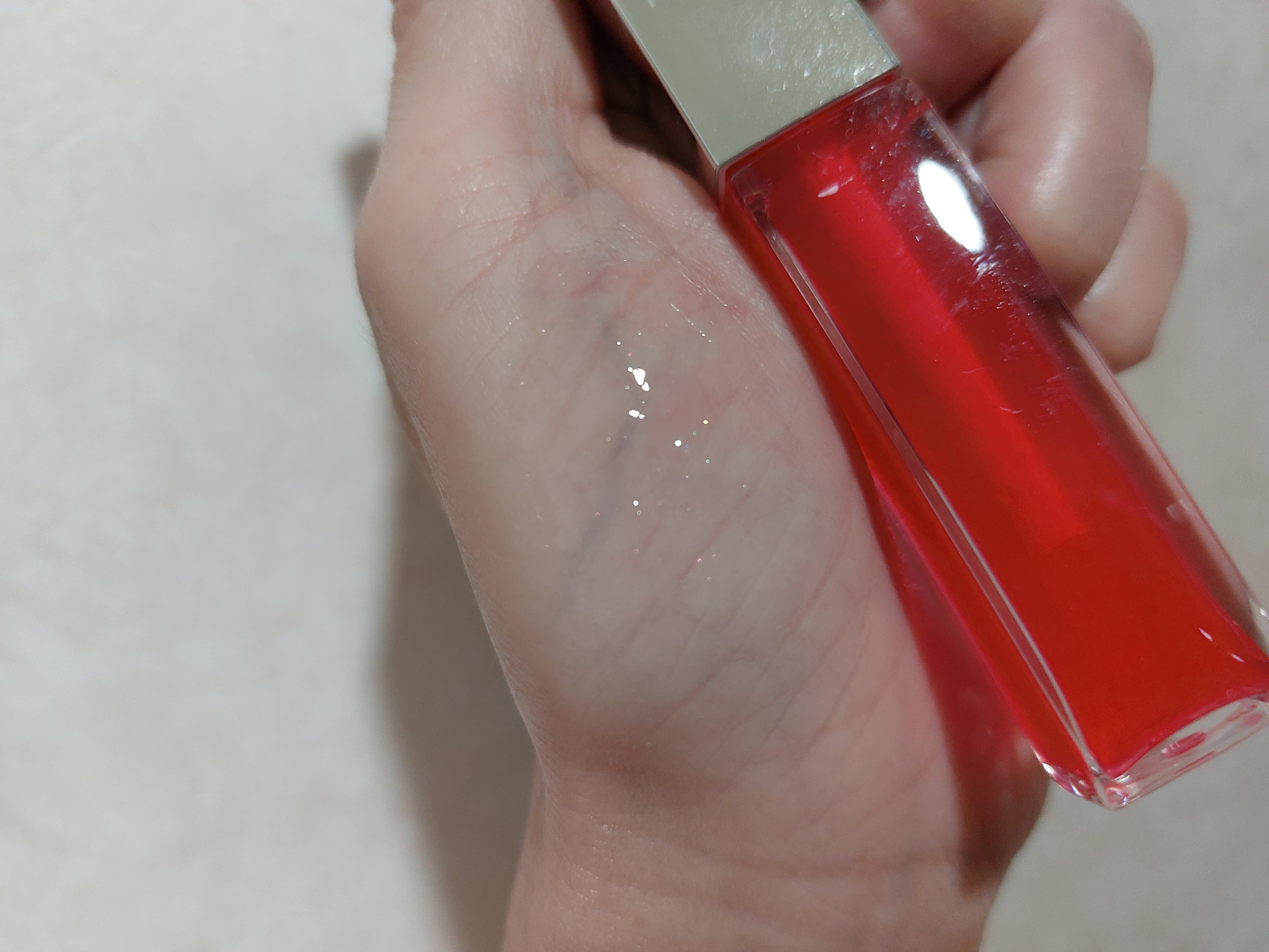 キスミー　フェルム　ヒアルガラスリップ/キスミー フェルム/リップグロスを使ったクチコミ（3枚目）