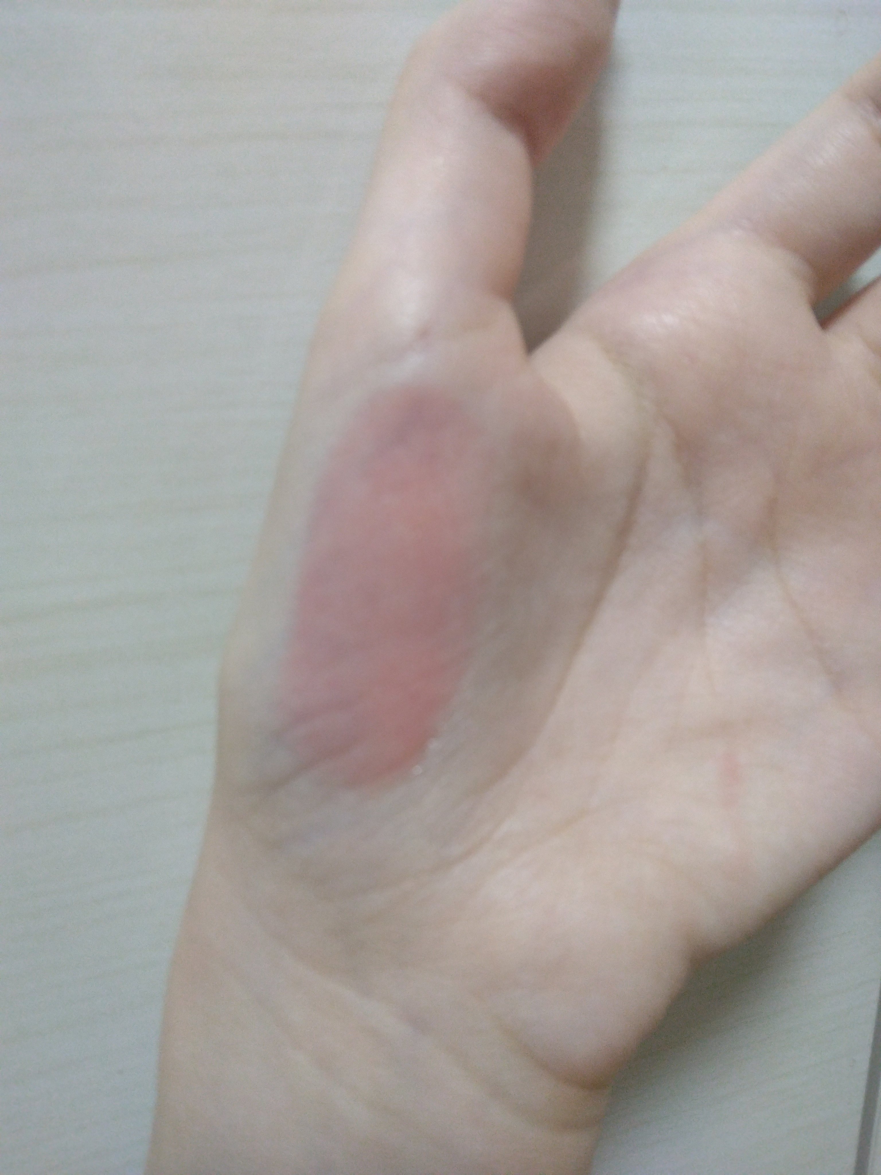 コレクティングサンベース 02 シカグリーン/dasique/化粧下地を使ったクチコミ（2枚目）