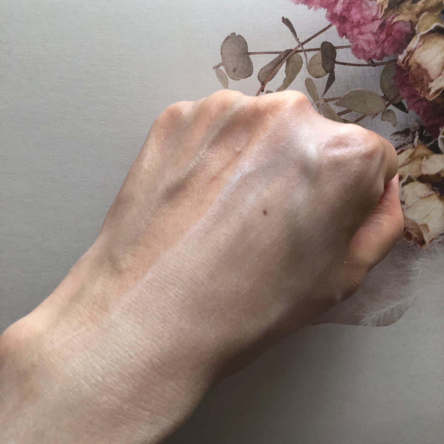 ホワイトニングドレストーンアップクリーム/COSNORI/化粧下地を使ったクチコミ(5枚目)