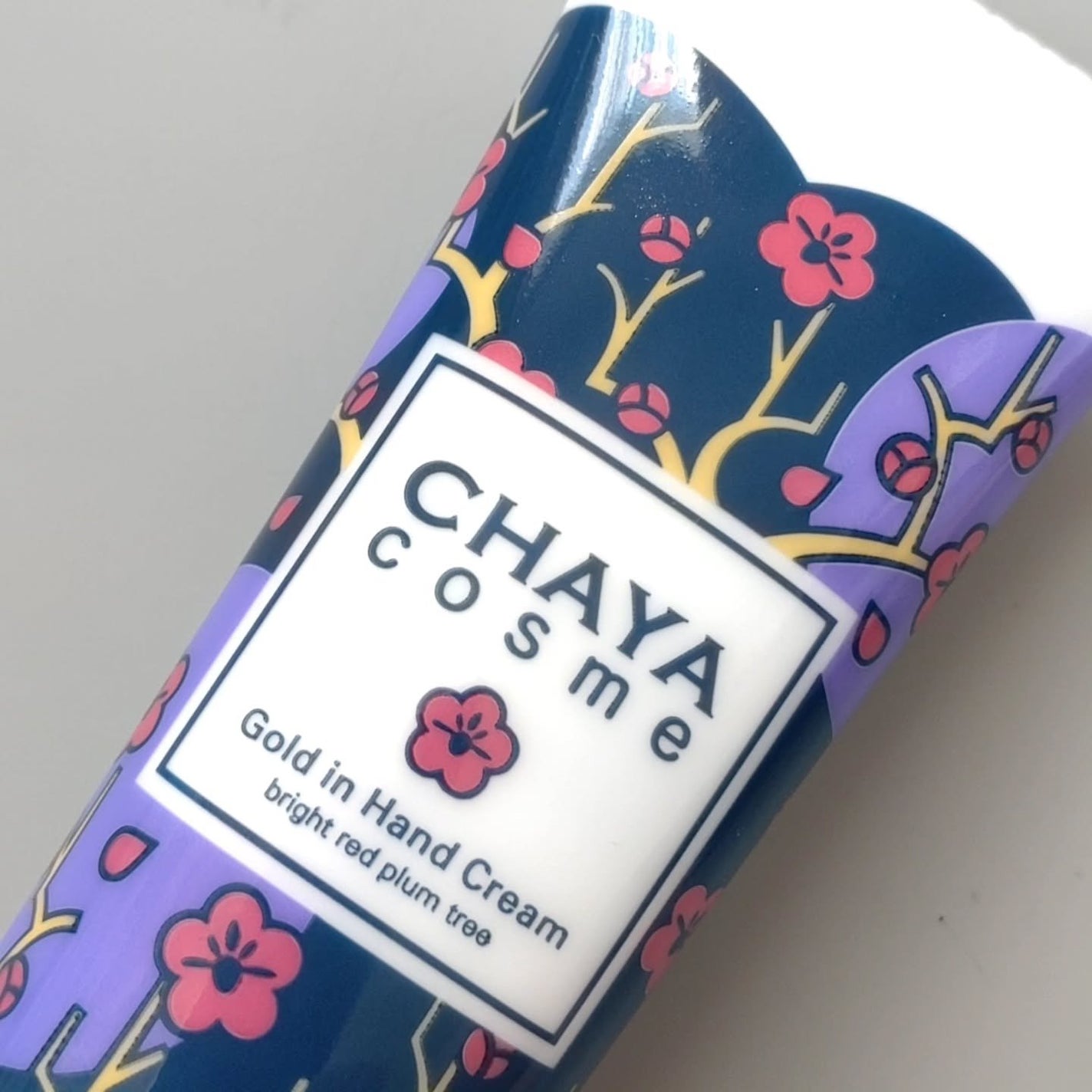 CHAYA cosme ゴールドインハンドクリーム紅い梅の香り/CHAYA cosme/ハンドクリームを使ったクチコミ(3枚目)