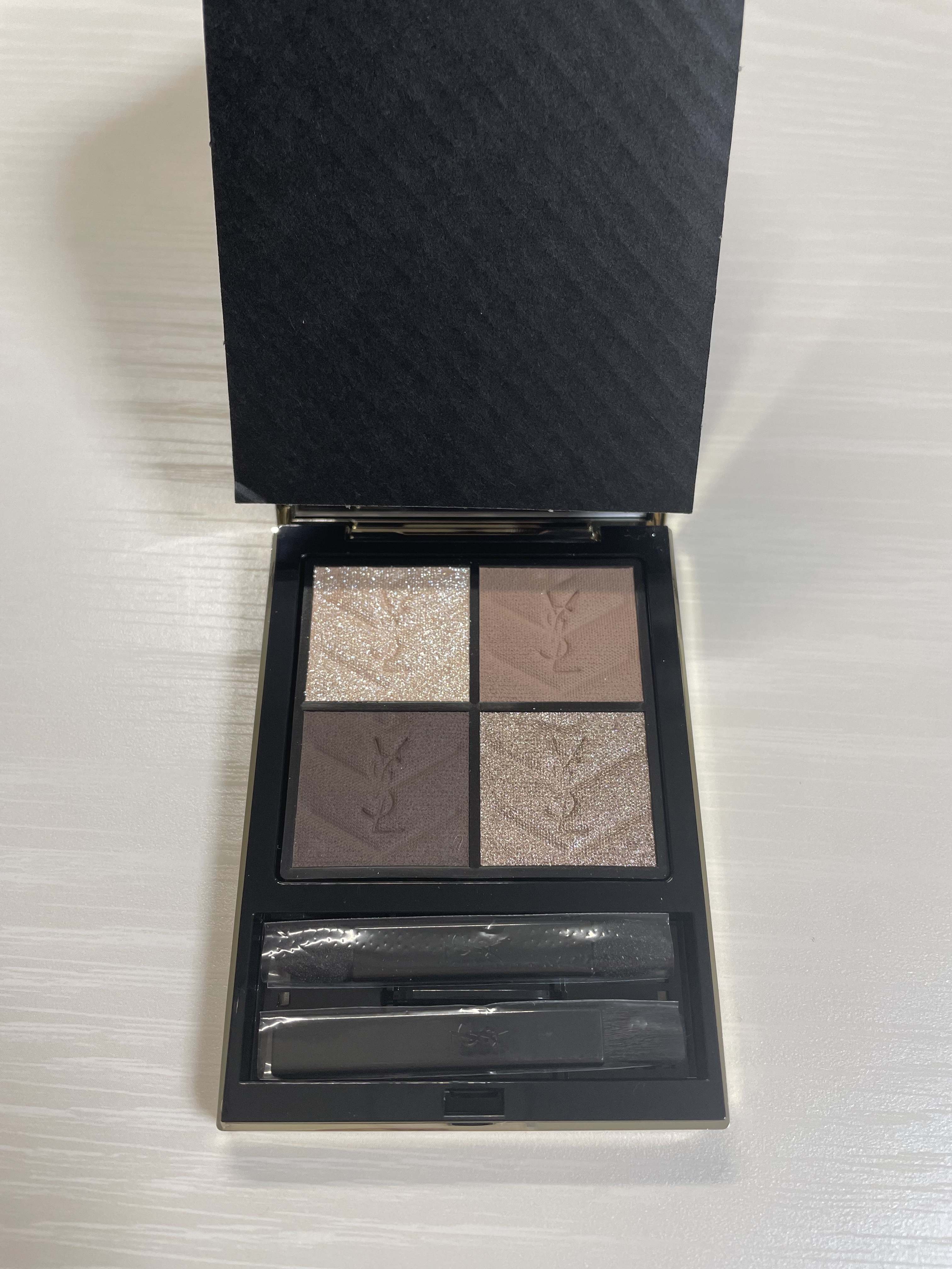 クチュール ミニ クラッチ No.720 キャプティベイティング デューンズ/YVES SAINT LAURENT BEAUTE/アイシャドウパレットを使ったクチコミ（1枚目）