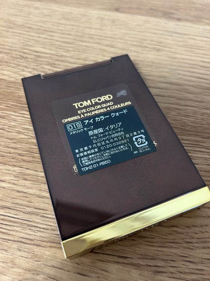 TOM FORD BEAUTY アイ カラー クォードのクチコミ「
🐈⬛TOM FORD BEAUTYアイ カラー クォード01RWメタリック モーブ🐾
.....」(3枚目)