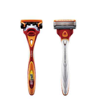 シック シック（Schick） 鬼滅の刃 煉獄杏寿郎モデル ハイドロ５ プレミアム ホルダー (刃付き) 　+替刃1コ カミソリスタンド付