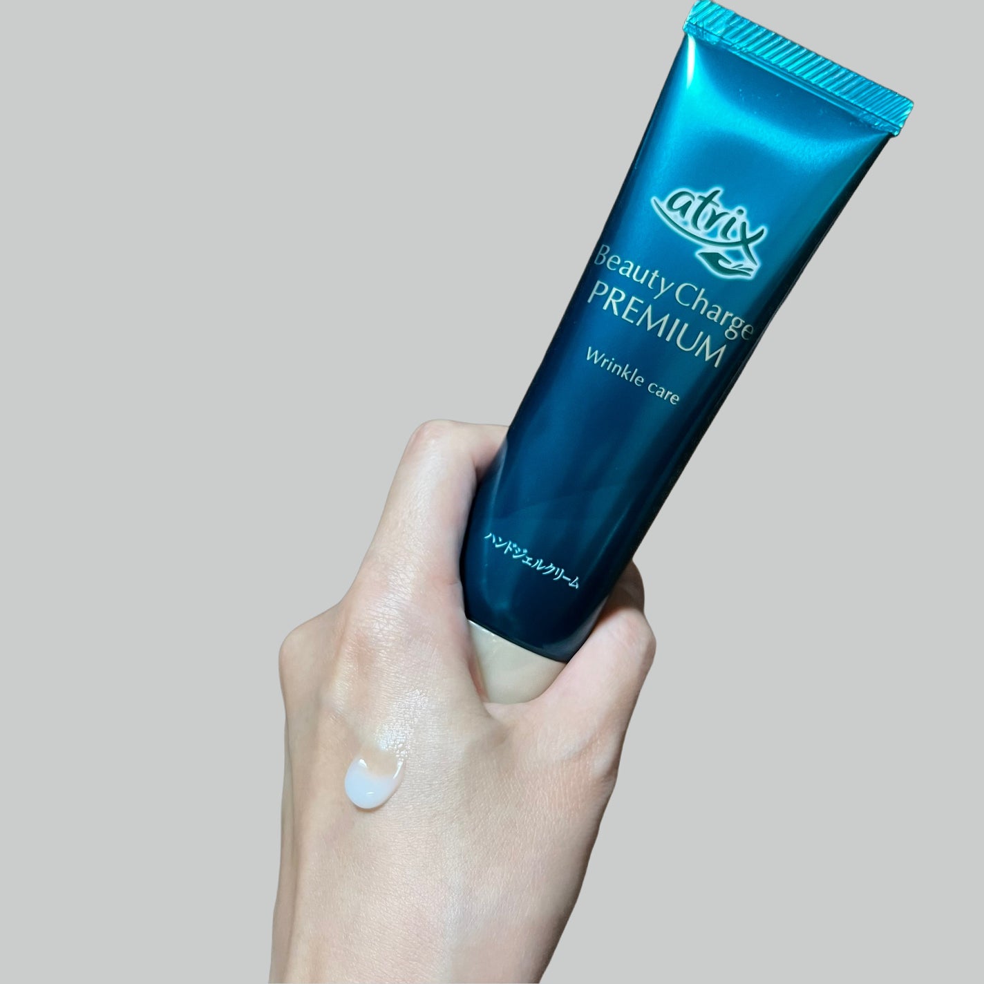 アトリックス ビューティーチャージプレミアム シワ改善 ハンドジェルクリーム 無香料/アトリックス/ハンドクリームを使ったクチコミ(2枚目)