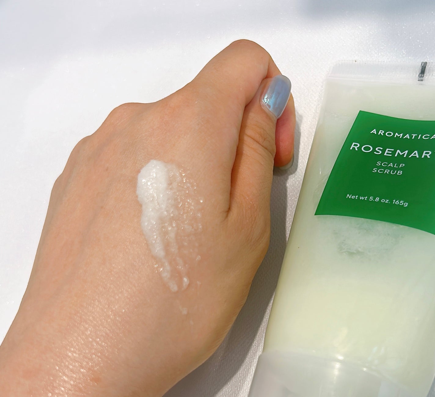 ローズマリー スカルプ スクラブ/AROMATICA/ヘッドスクラブを使ったクチコミ(6枚目)