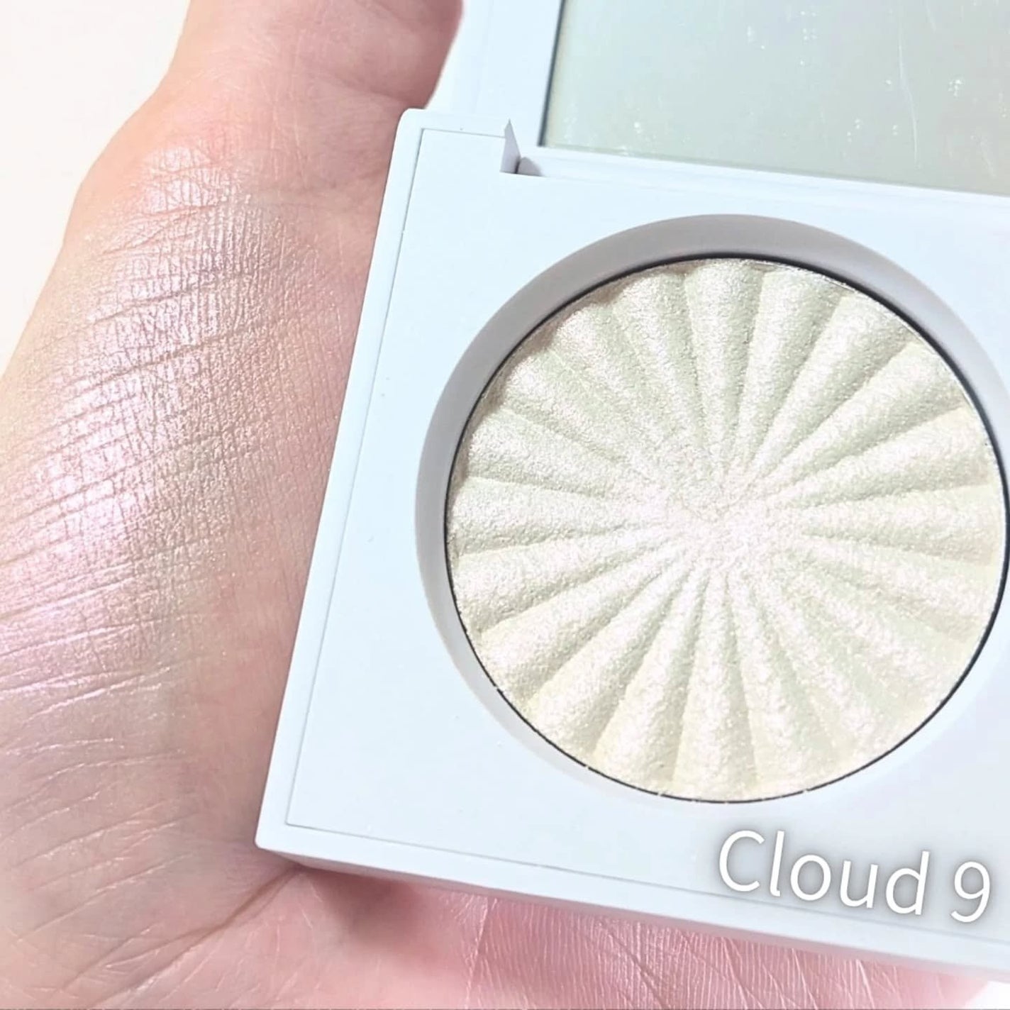 ありちゃん@フォロバ100🤍 on LIPS 「\韓国No.1ハイライターがついに日本上陸💫/韓国・オリーブヤ..」(4枚目)