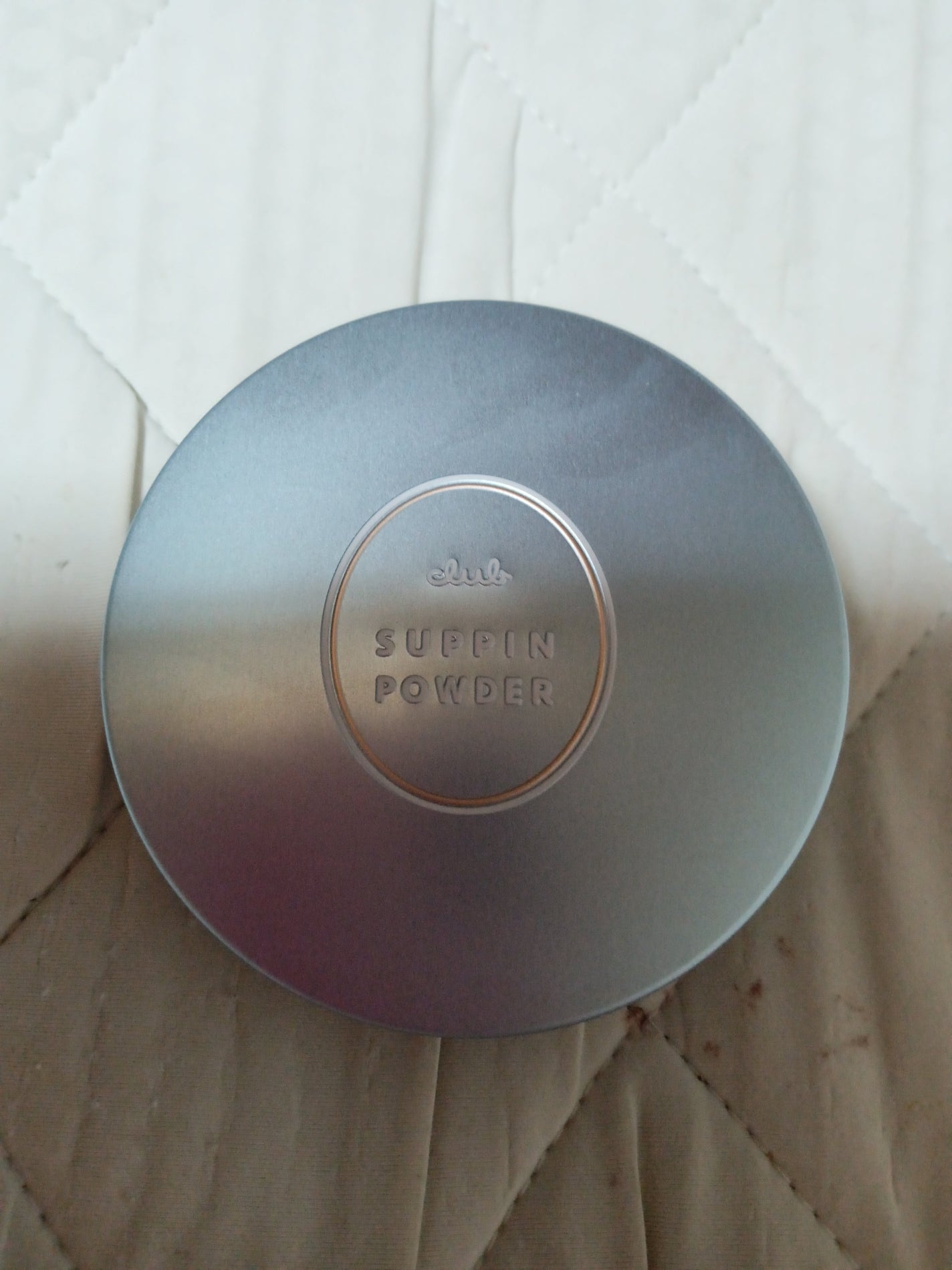 すっぴん ホワイトニングパウダーA/クラブ/プレストパウダーを使ったクチコミ(1枚目)