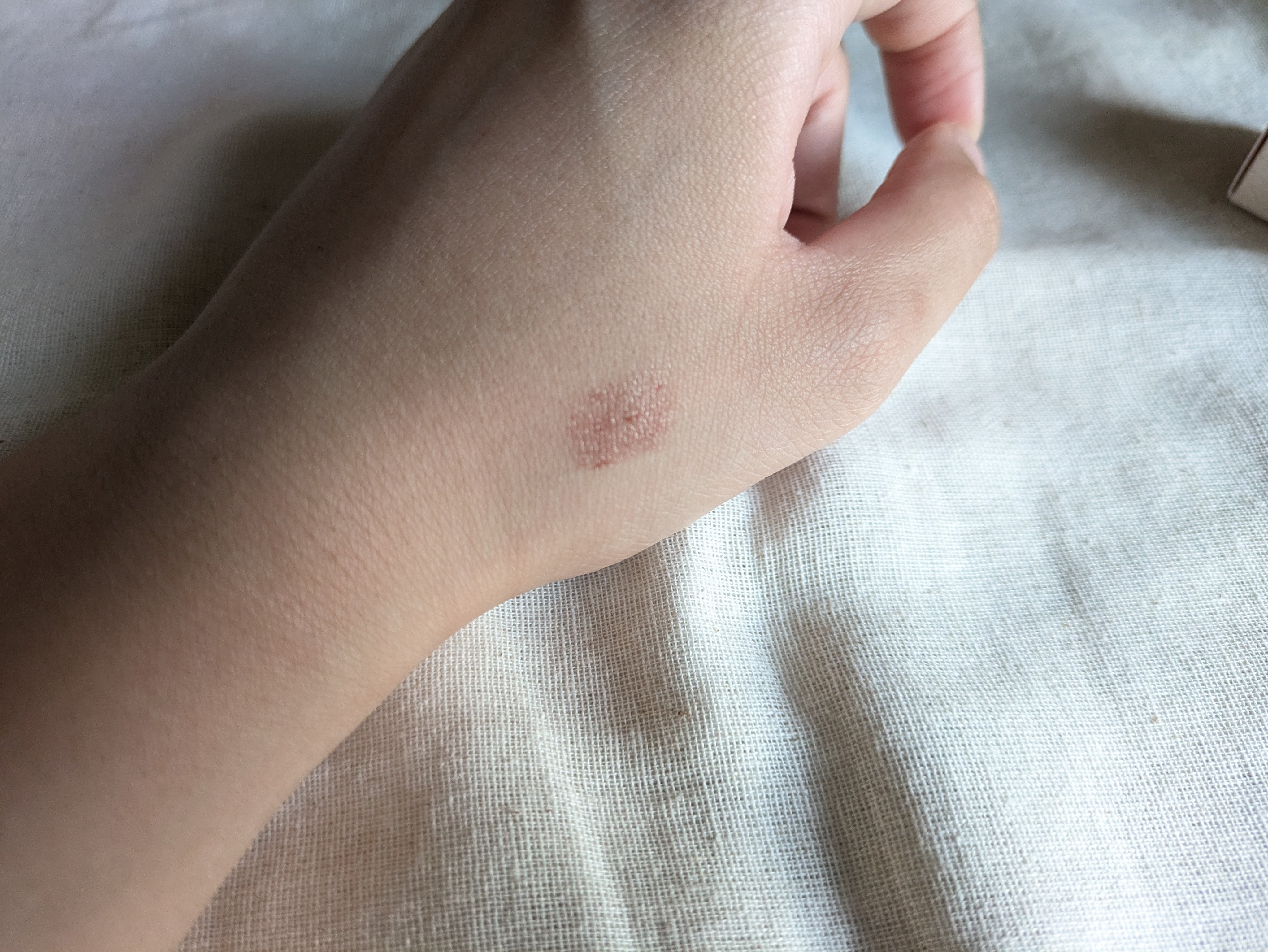 シュガーラビングリップソルベ/narka/リップスクラブを使ったクチコミ（3枚目）